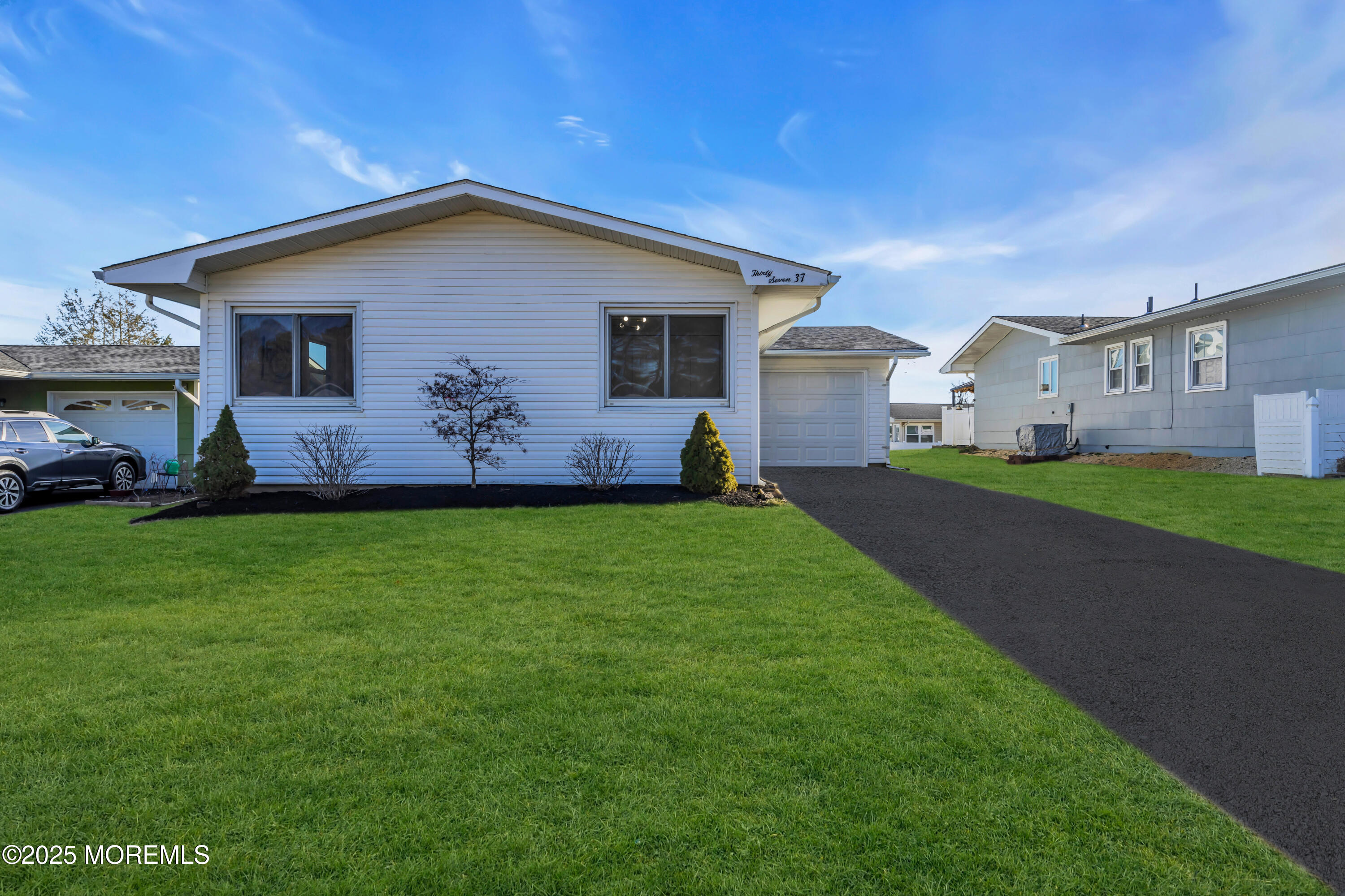 37 Central Boulevard