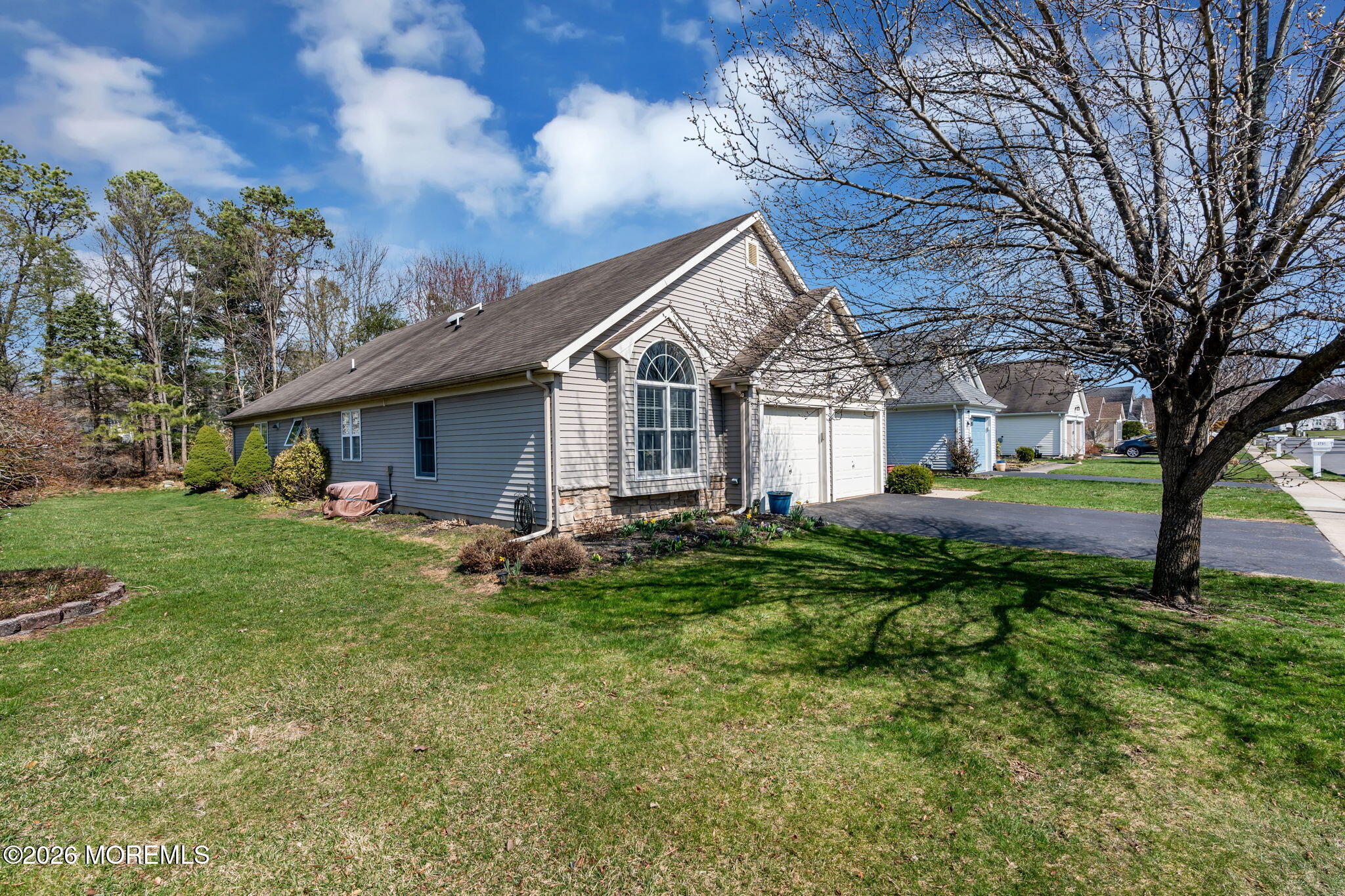 2735 Meadow Lake Drive