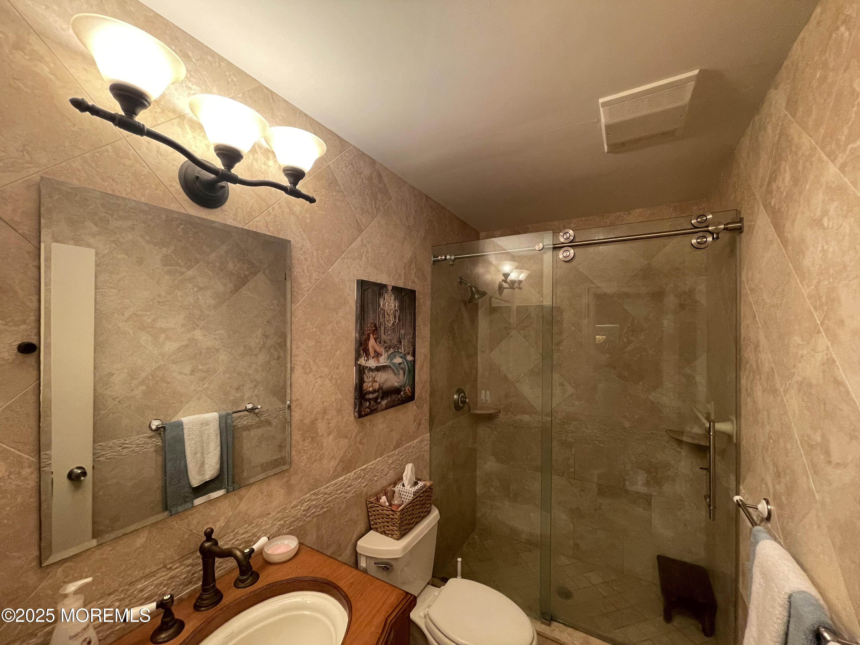 75 Meadowview Drive #2203, Annandale, New Jersey image 3