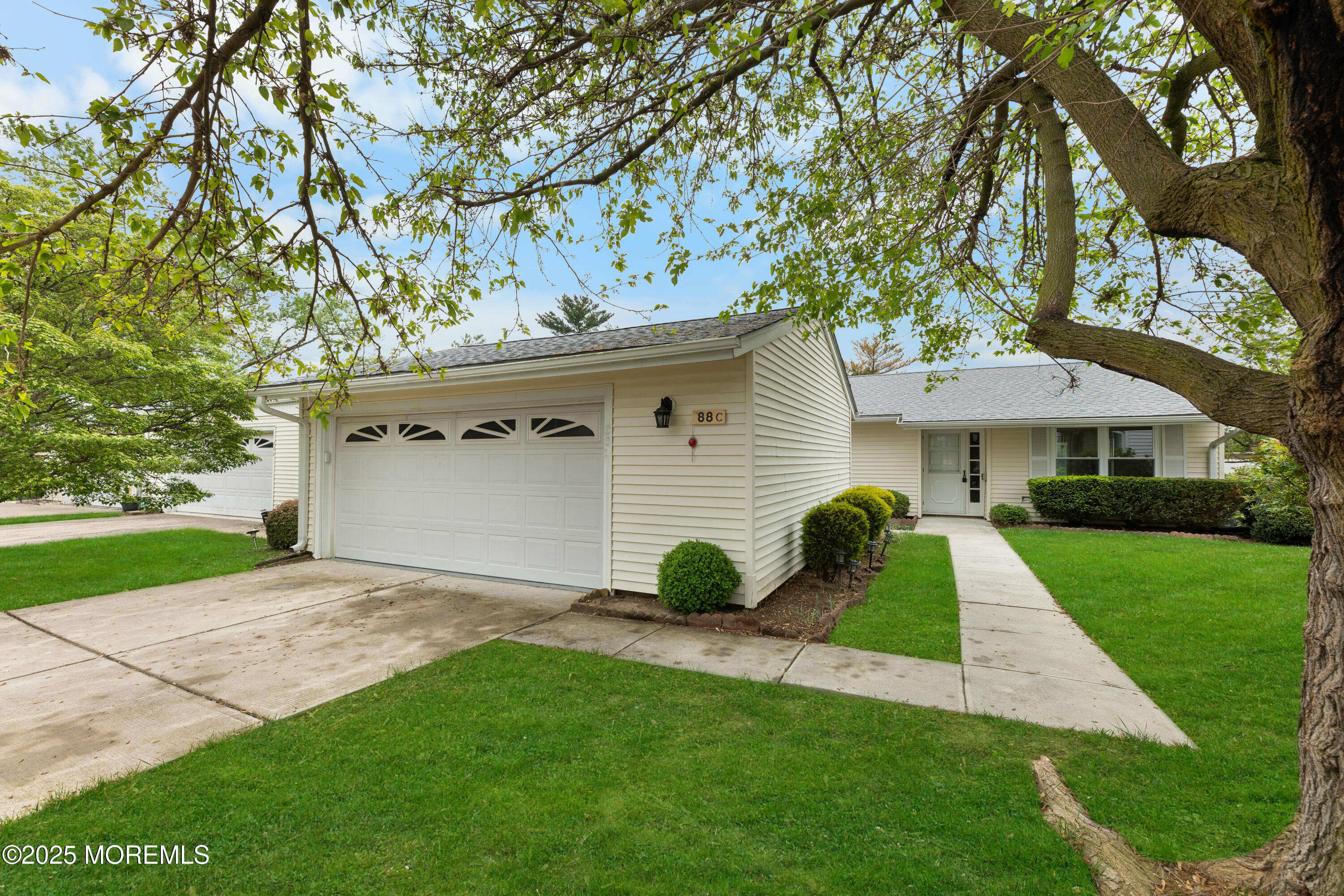 88C Dogwood Plaza, Monroe Township, New Jersey image 1