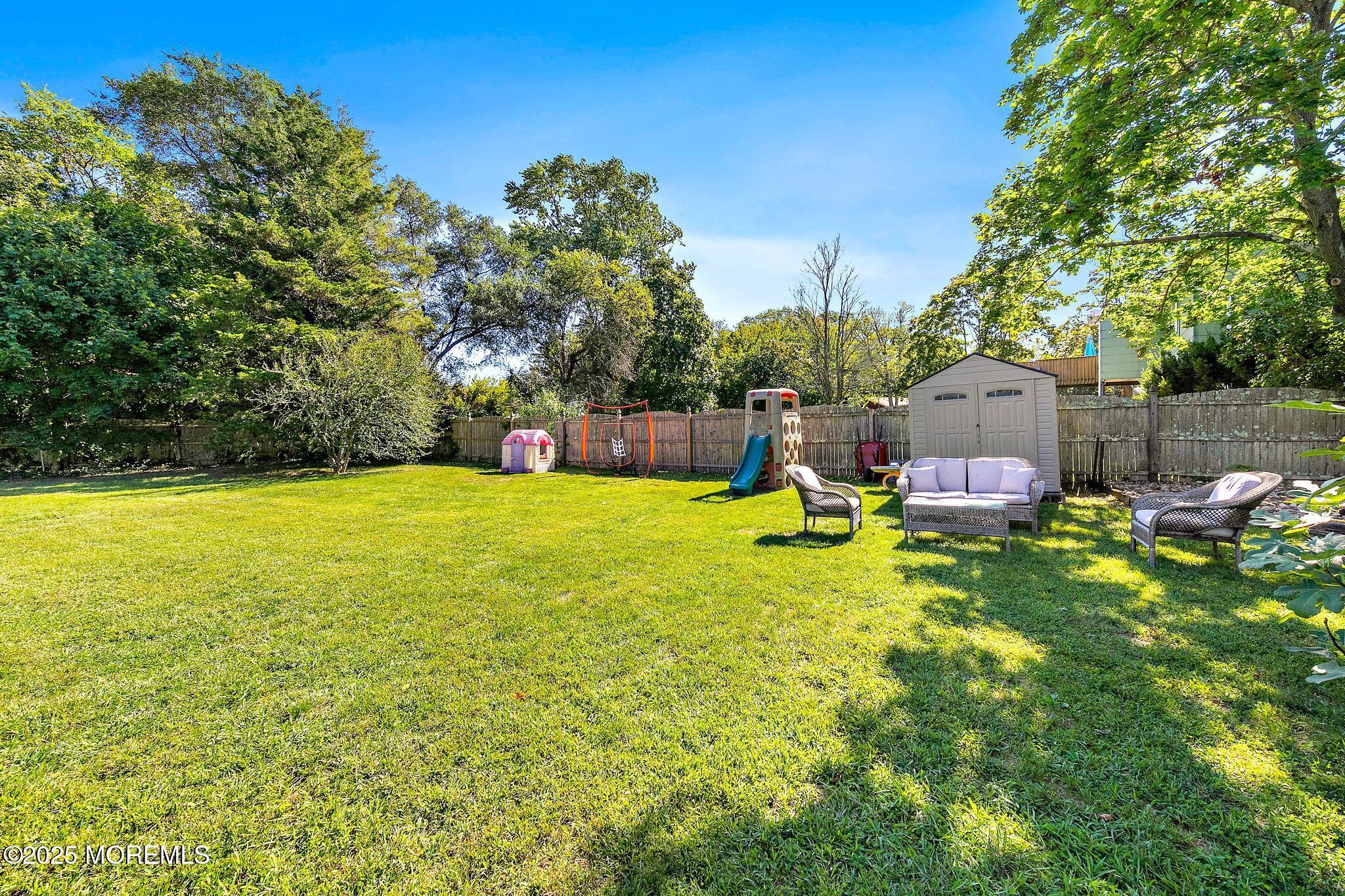 1375 Red Oak Drive, Lakewood, New Jersey image 37