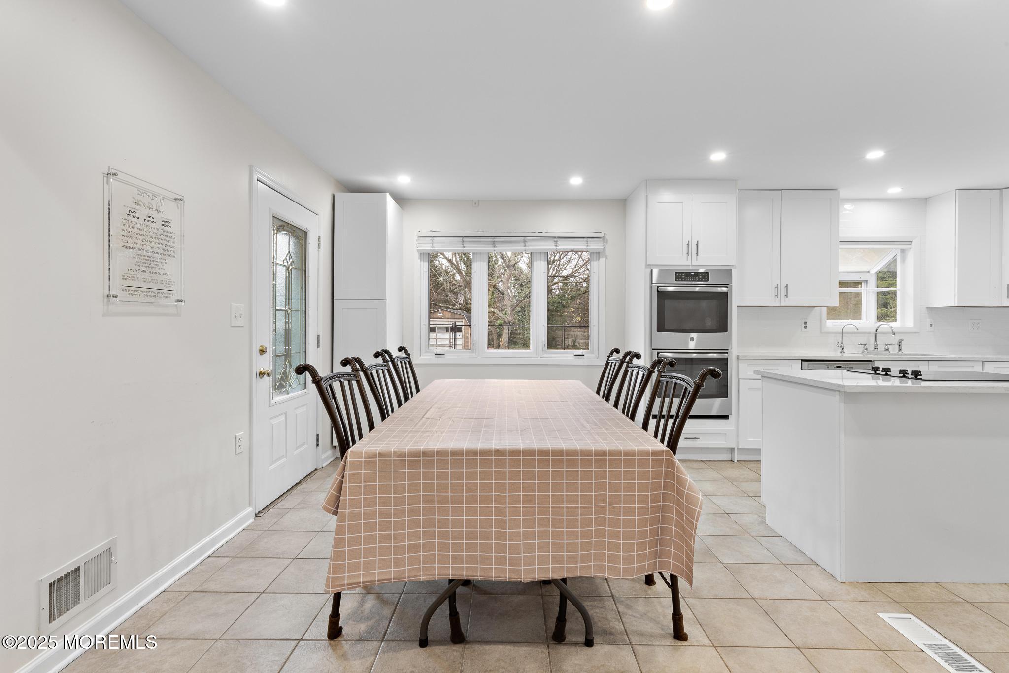 1375 Red Oak Drive, Lakewood, New Jersey image 13