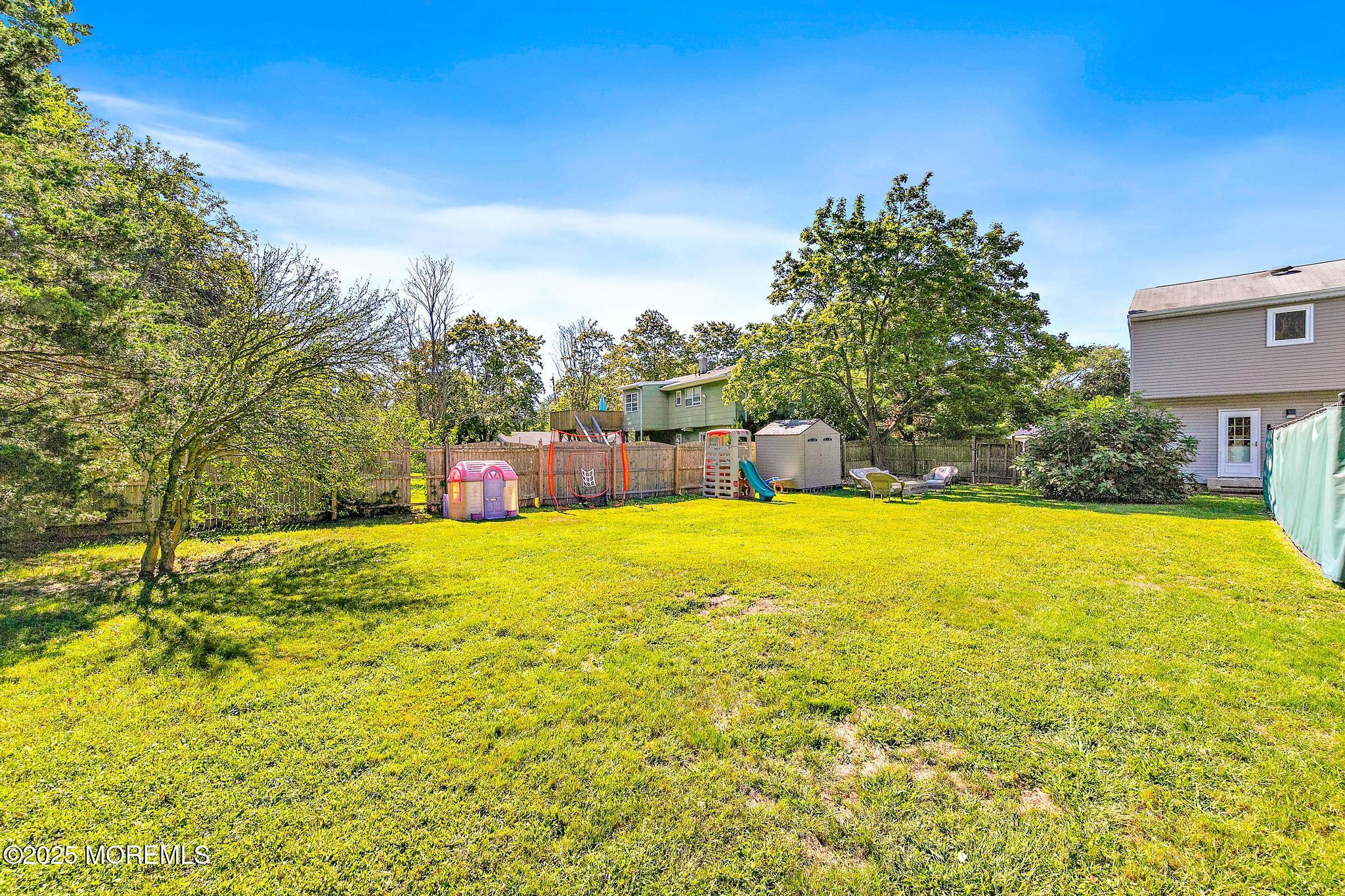 1375 Red Oak Drive, Lakewood, New Jersey image 38