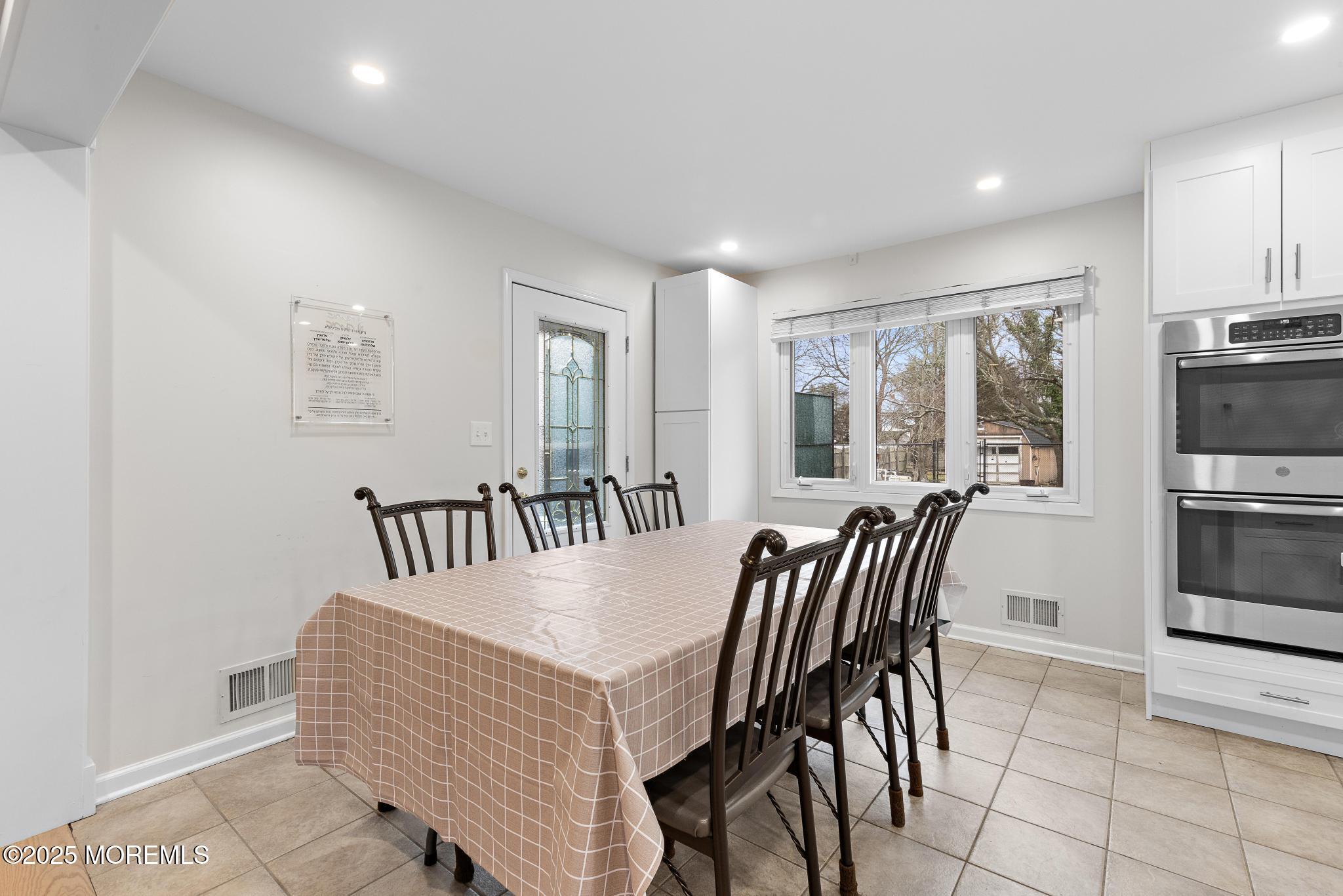 1375 Red Oak Drive, Lakewood, New Jersey image 11