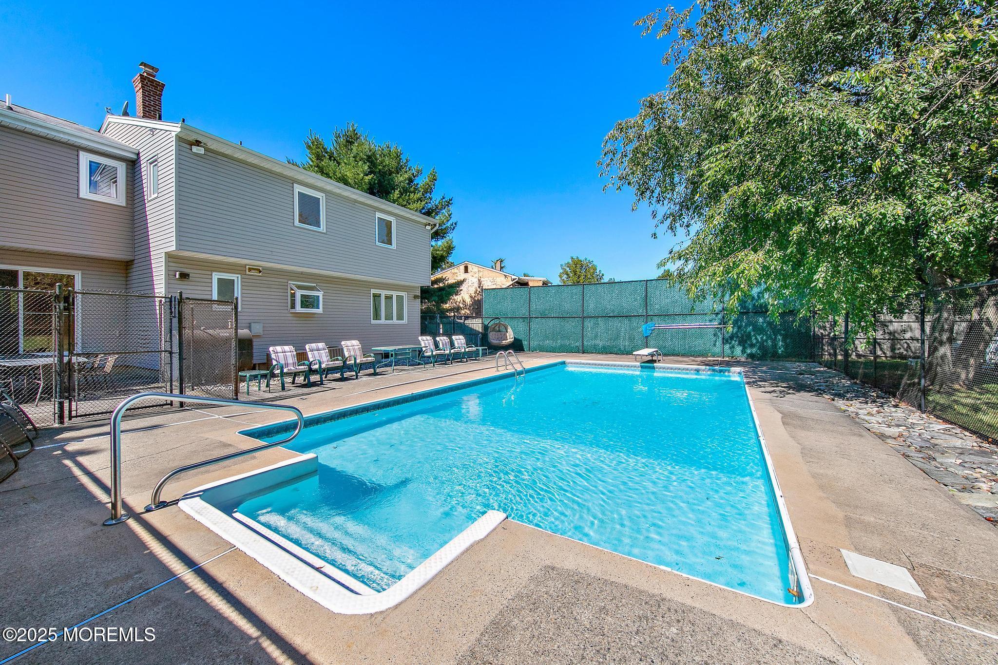 1375 Red Oak Drive, Lakewood, New Jersey image 32