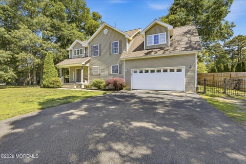 Photo of 4 Greenbriar Drive, Tuckerton, NJ 08087 (MLS # 22627756)