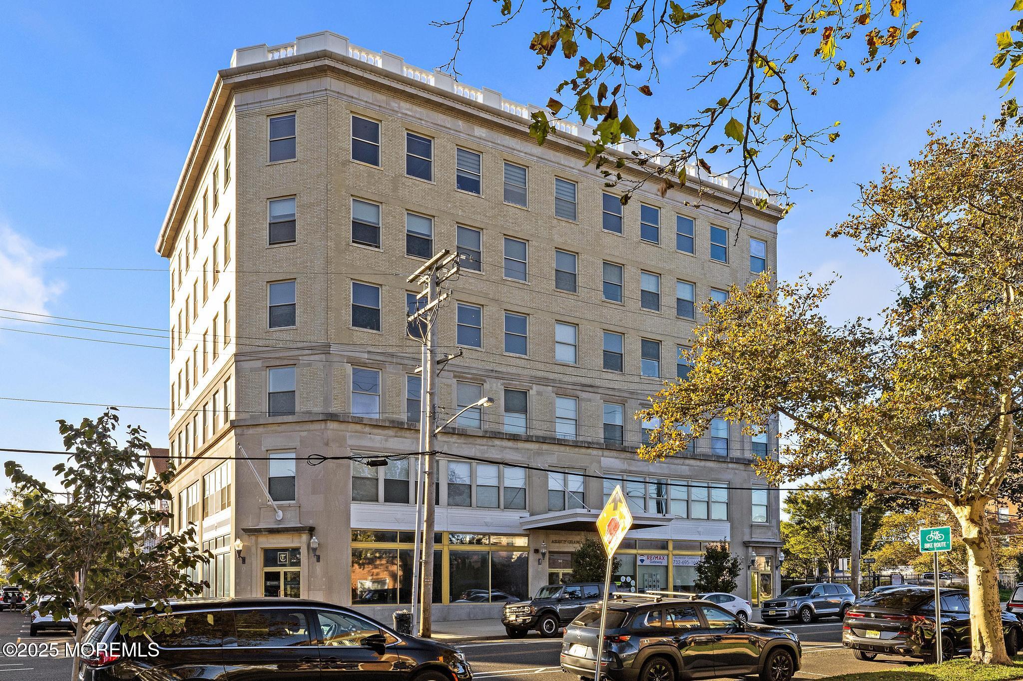 501 Grand Avenue 401