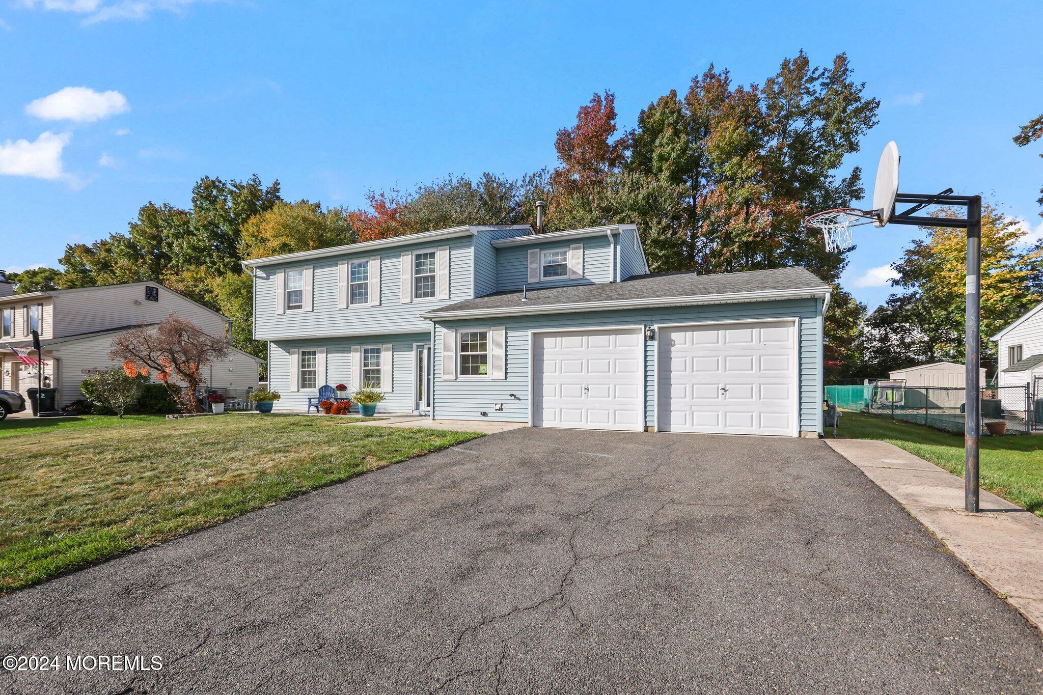 14 Cherry Bend Drive, Howell, New Jersey image 3