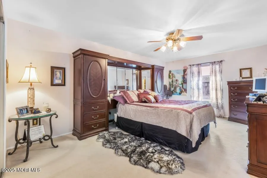 Manalapan, New Jersey 07726, United States, 3 Bedrooms Bedrooms, ,3 BathroomsBathrooms,Residential,Pending,3955