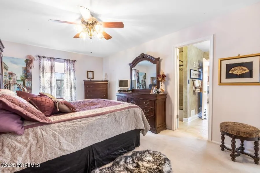 Manalapan, New Jersey 07726, United States, 3 Bedrooms Bedrooms, ,3 BathroomsBathrooms,Residential,Pending,3955