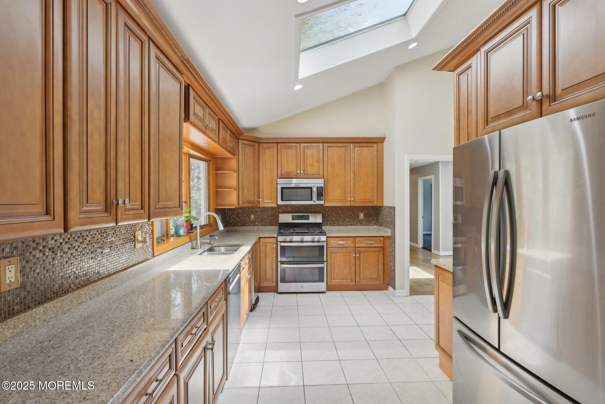 66 Southview Terrace, Middletown, New Jersey image 15