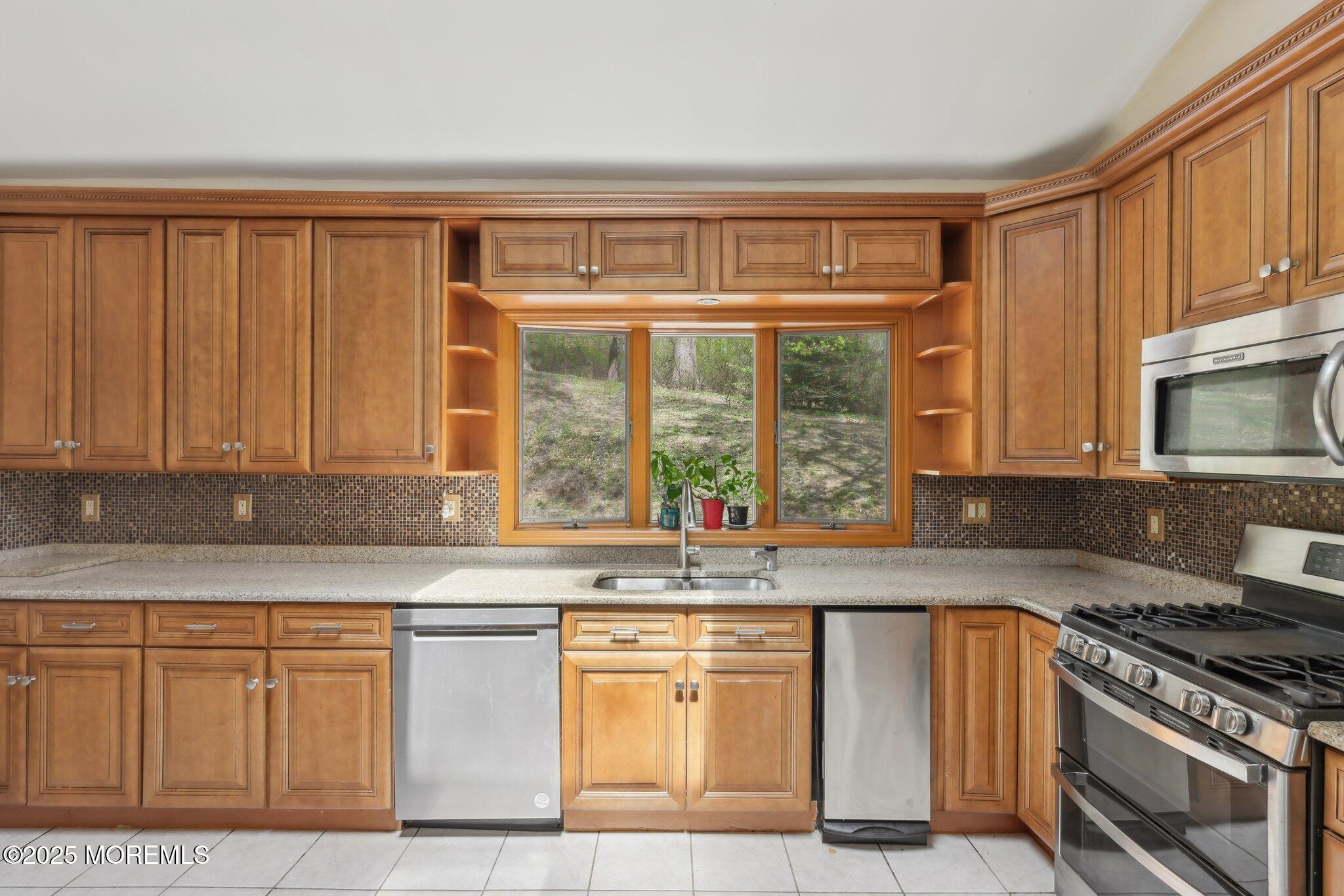 66 Southview Terrace, Middletown, New Jersey image 14
