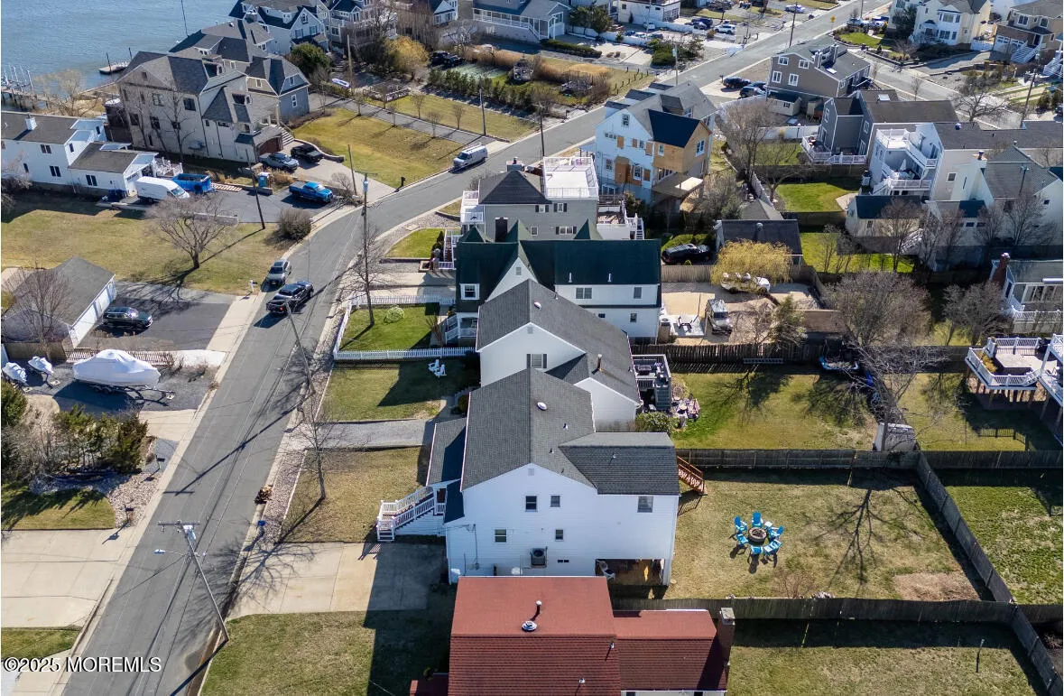 Rumson, New Jersey 07760, United States, 5 Bedrooms Bedrooms, ,3 BathroomsBathrooms,Residential,Active,94229