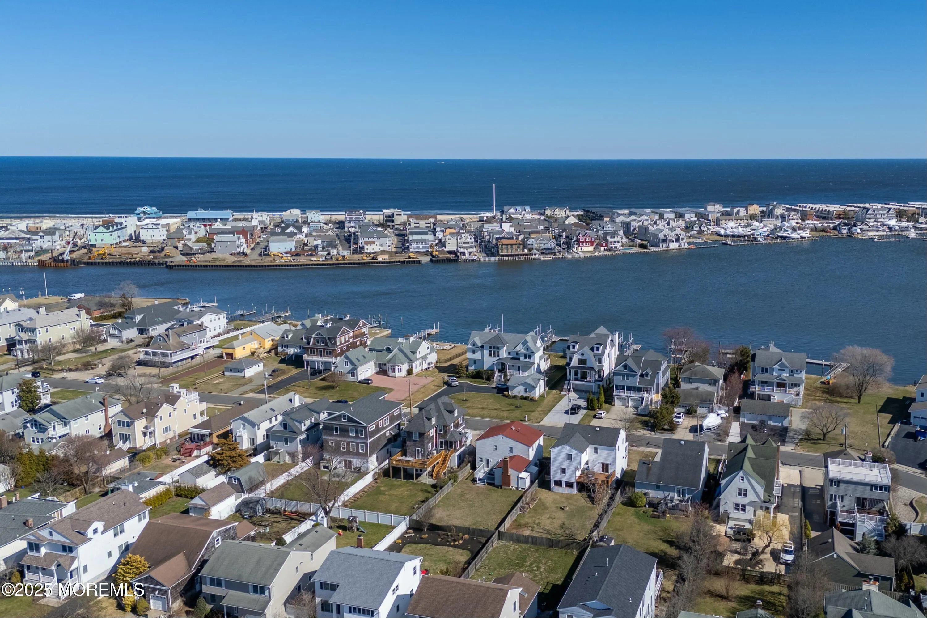 Rumson, New Jersey 07760, United States, 5 Bedrooms Bedrooms, ,3 BathroomsBathrooms,Residential,Active,94229