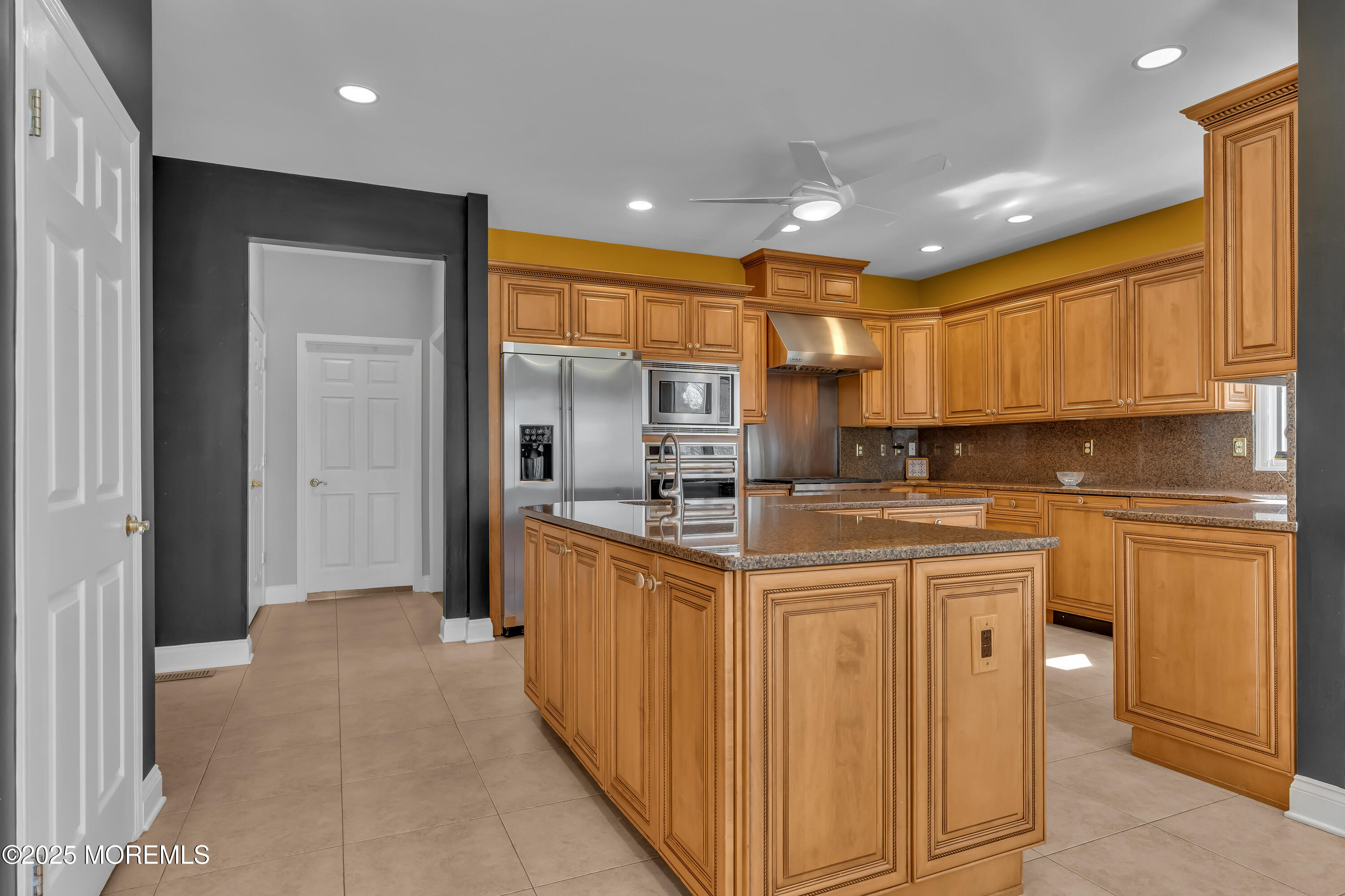 2 Chestnut Hill Drive, Manalapan, New Jersey image 19