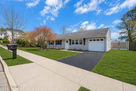 Homes For Sale - 4 Revere Court<br/> Barnegat, NJ 08005