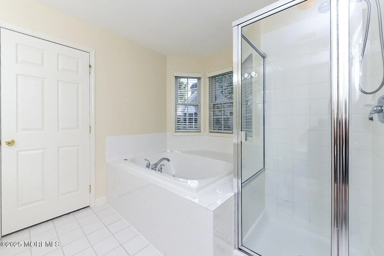 Middletown, New Jersey 07748, United States, 3 Bedrooms Bedrooms, ,3 BathroomsBathrooms,Residential,Active,161352