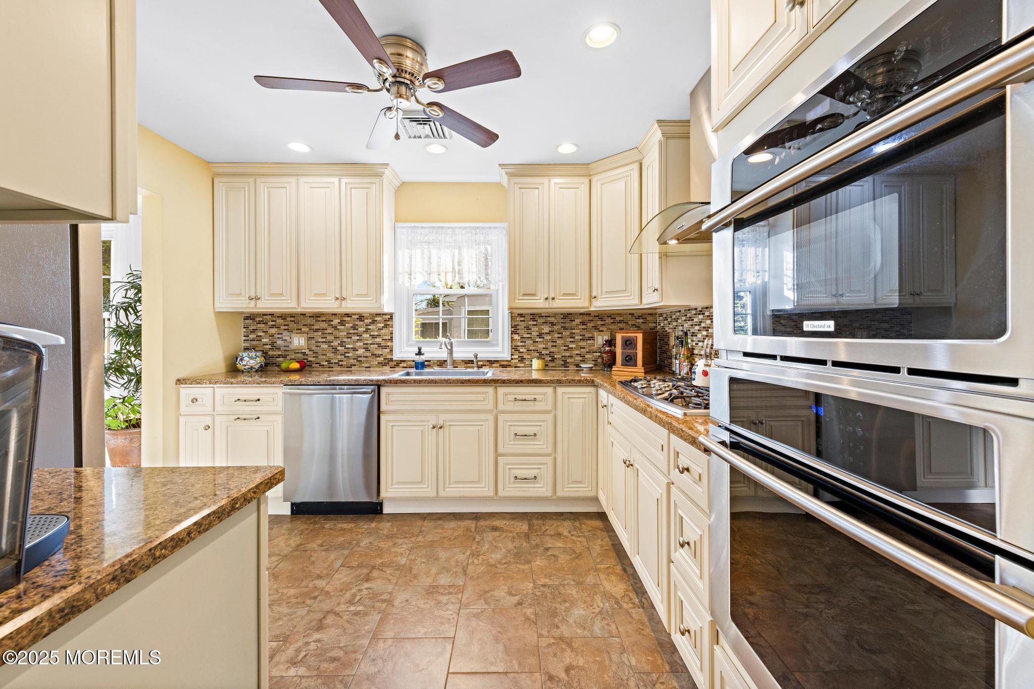 12 Down Court, Toms River, New Jersey image 13