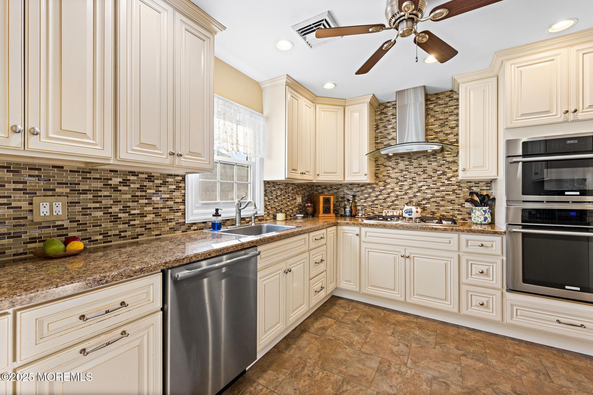 12 Down Court, Toms River, New Jersey image 16