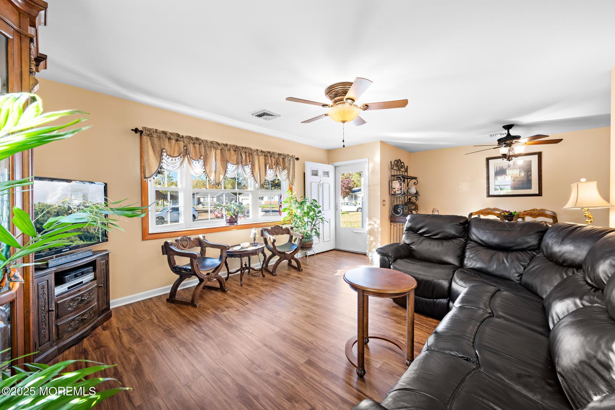 12 Down Court, Toms River, New Jersey image 8