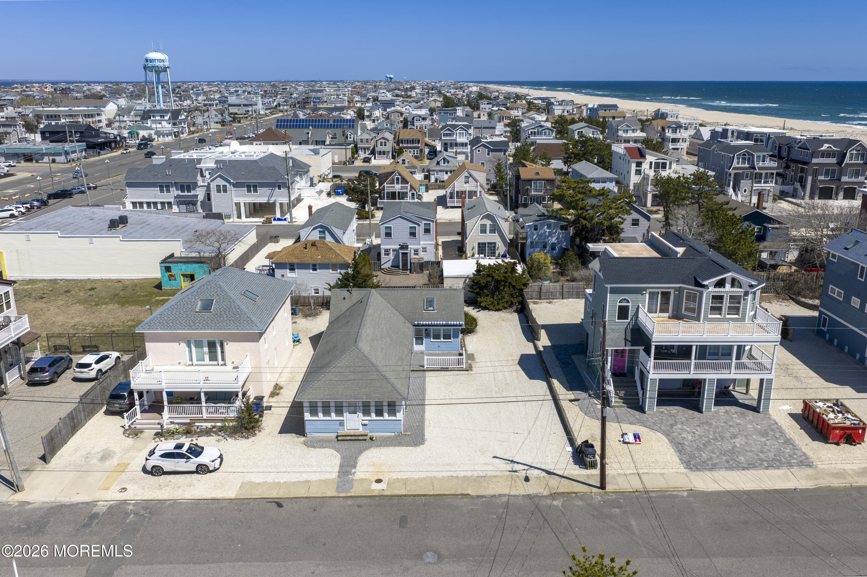 Ship Bottom, New Jersey, 08008, United States, 3 Bedrooms Bedrooms, ,2 BathroomsBathrooms,Residential,Active,2036025