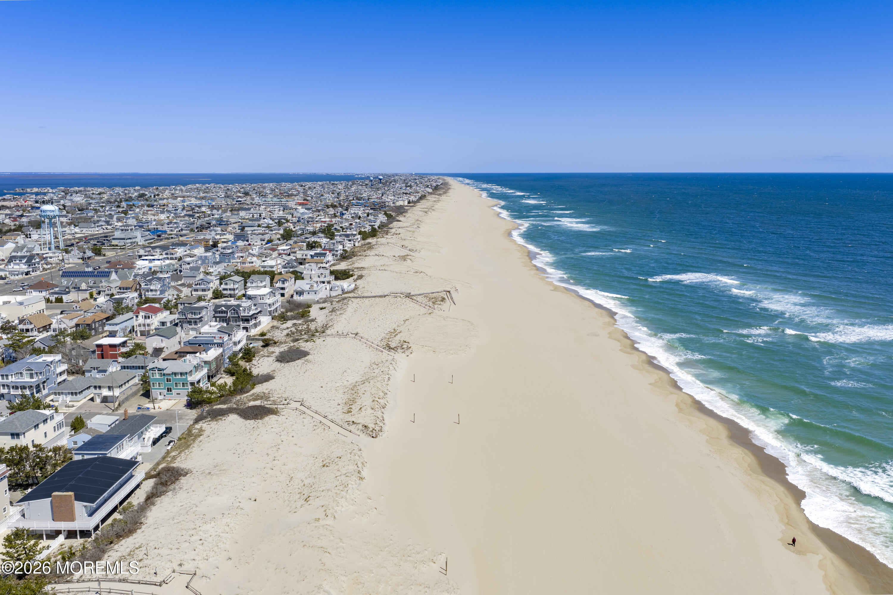 Ship Bottom, New Jersey, 08008, United States, 3 Bedrooms Bedrooms, ,2 BathroomsBathrooms,Residential,Active,2036025