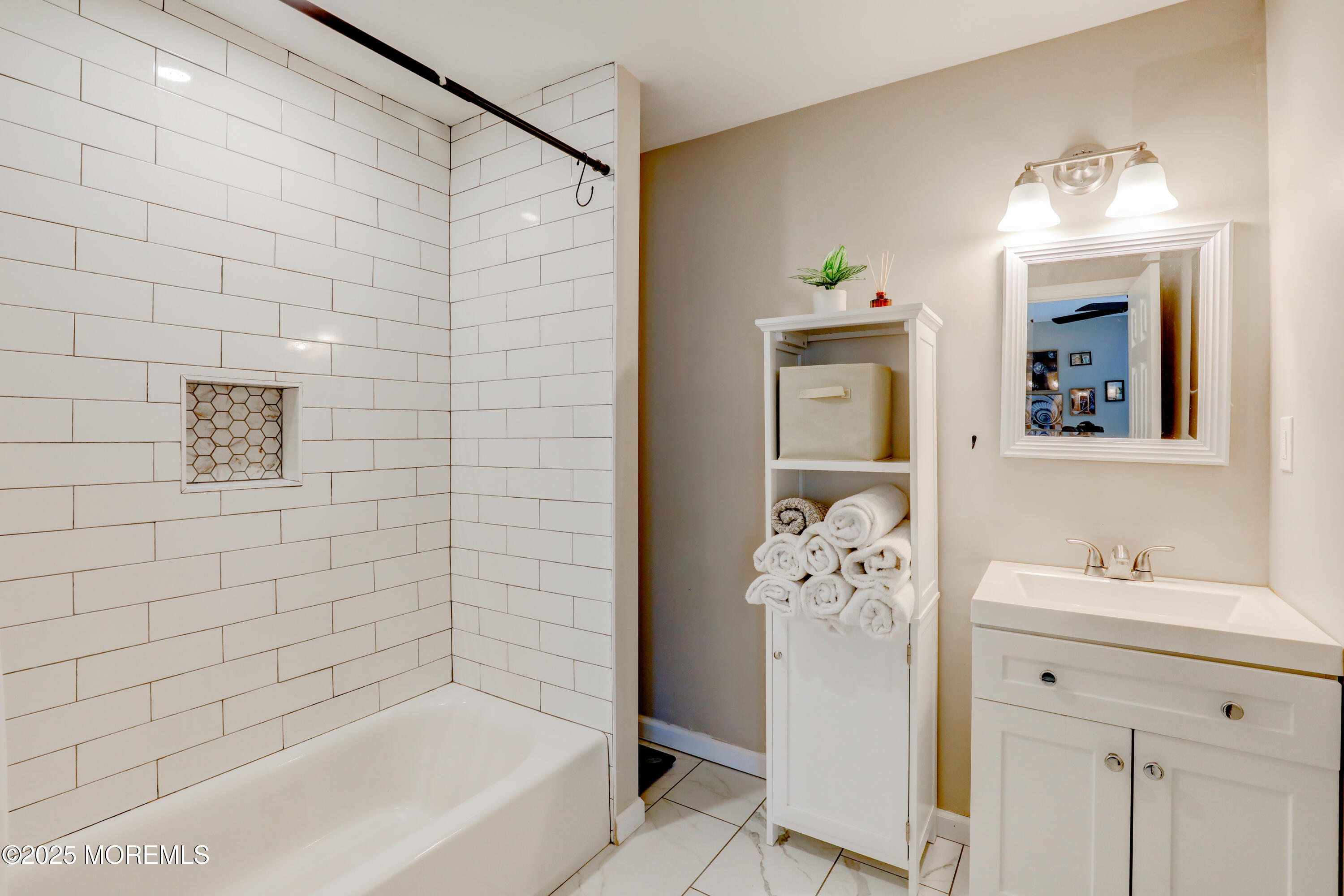 28 Duchess Avenue, Middletown, New Jersey image 16