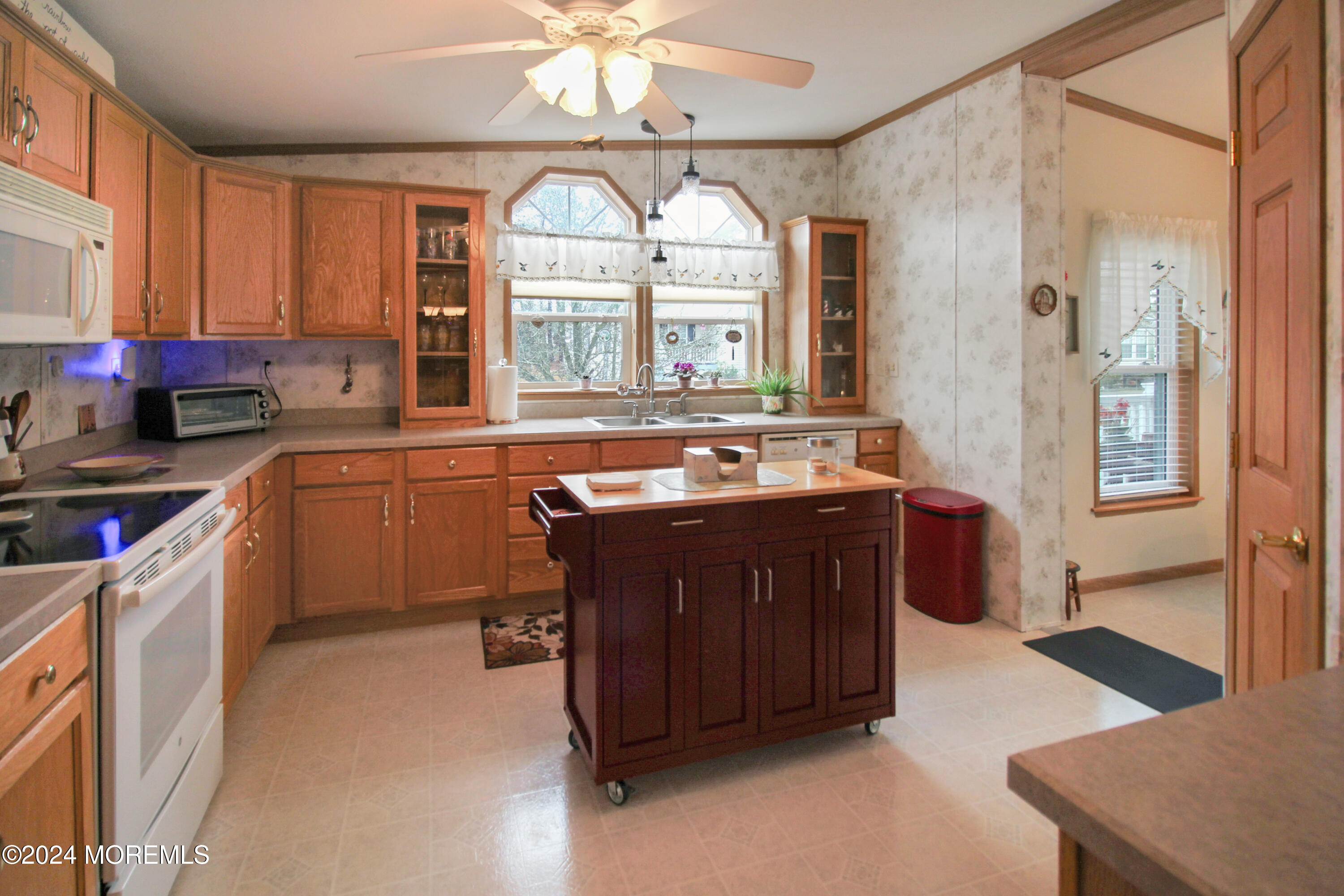 902 Oak Ridge Terrace, Whiting, New Jersey image 12