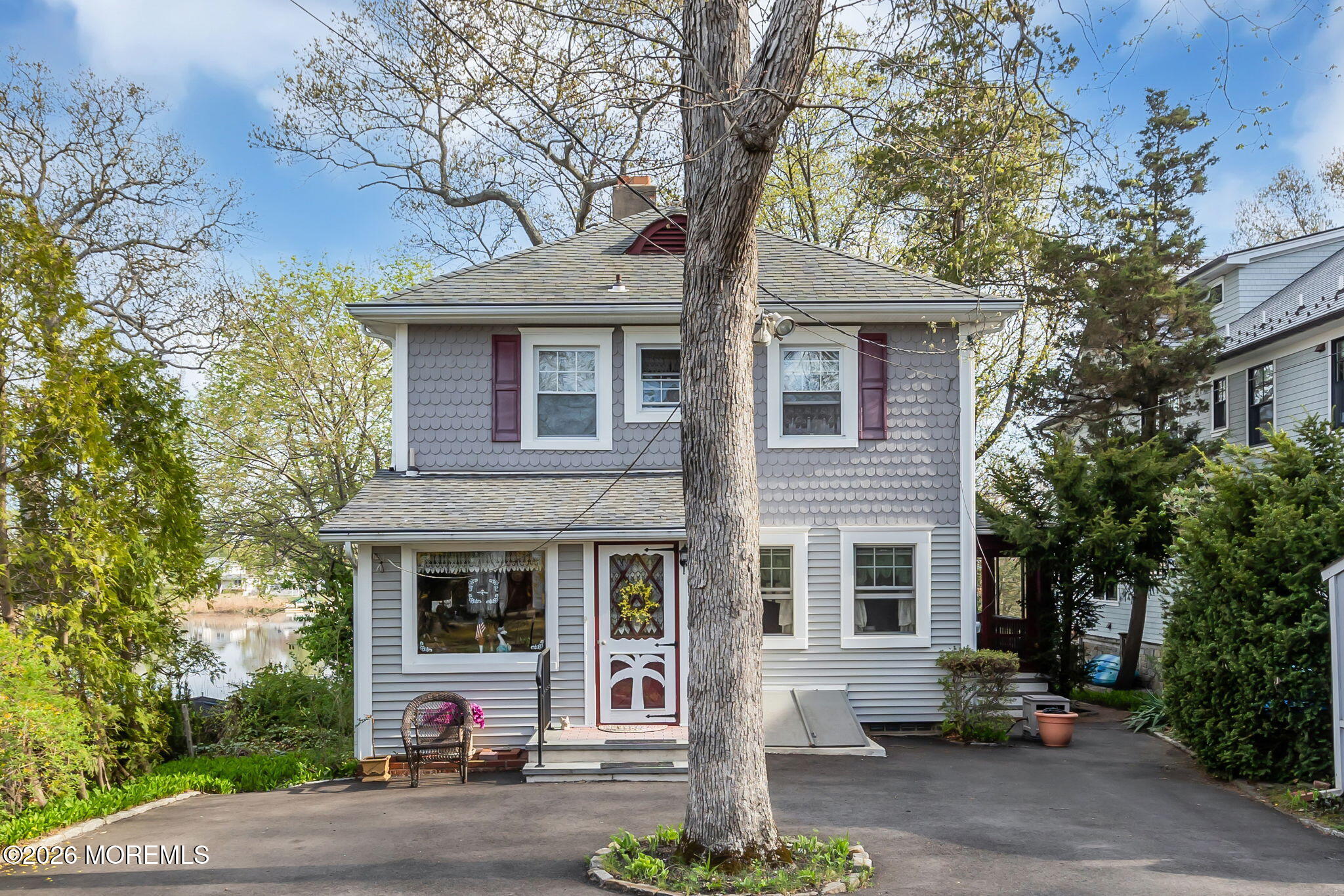 613 Beacon Boulevard Garage Apt.