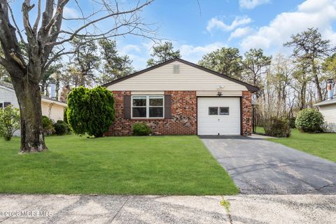 Photo of 12 Nautilus Drive, Brick, NJ 08723 (MLS # 22611113)