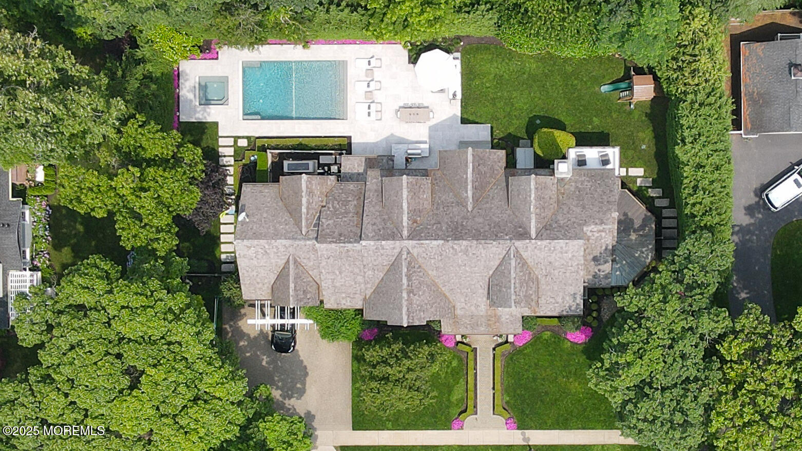 11 Red Oak Drive