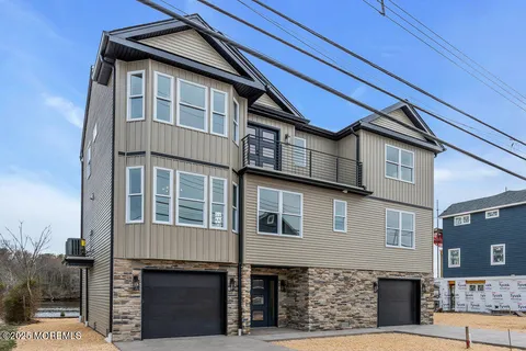 MLS: 22509673