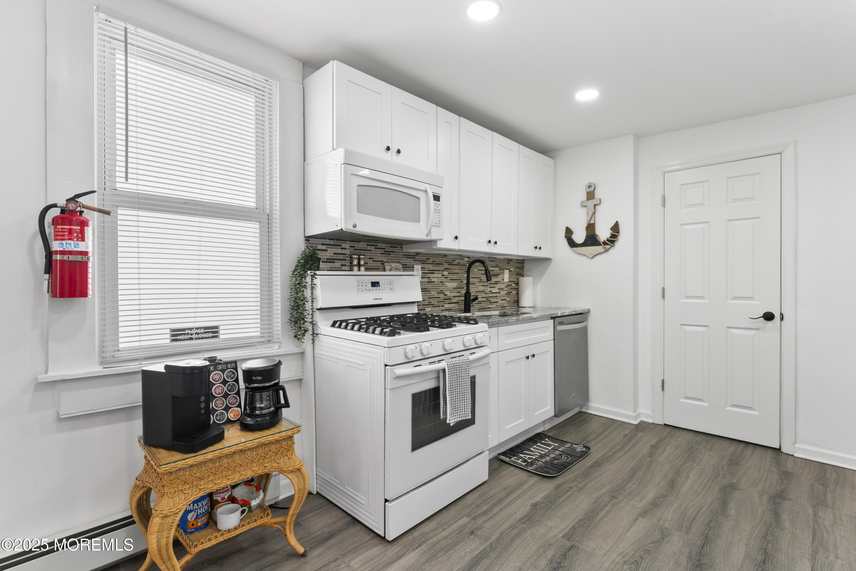 24 Highland Avenue, Keansburg, New Jersey image 6