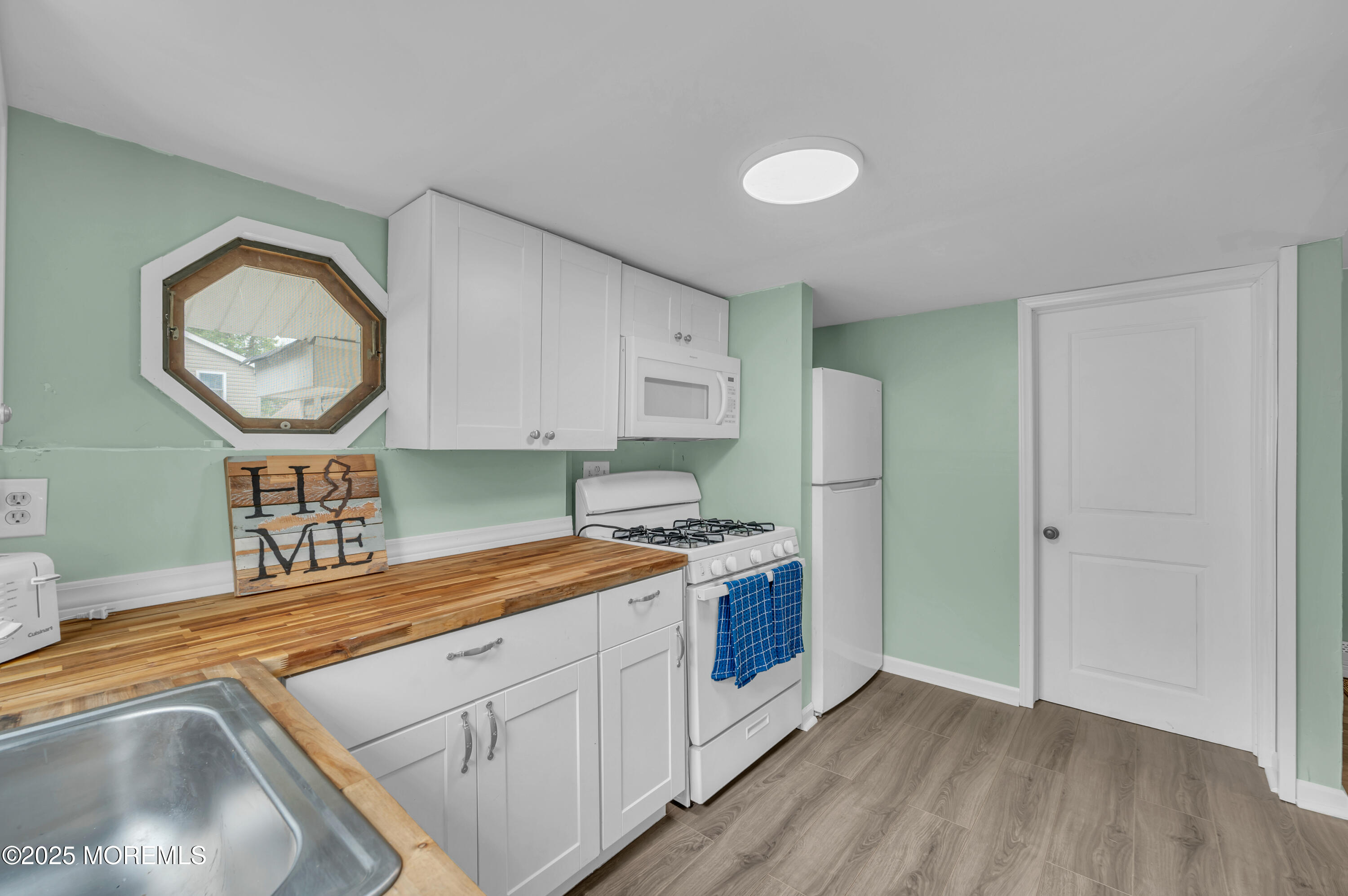 14 Maplewood Avenue, Keansburg, New Jersey image 9