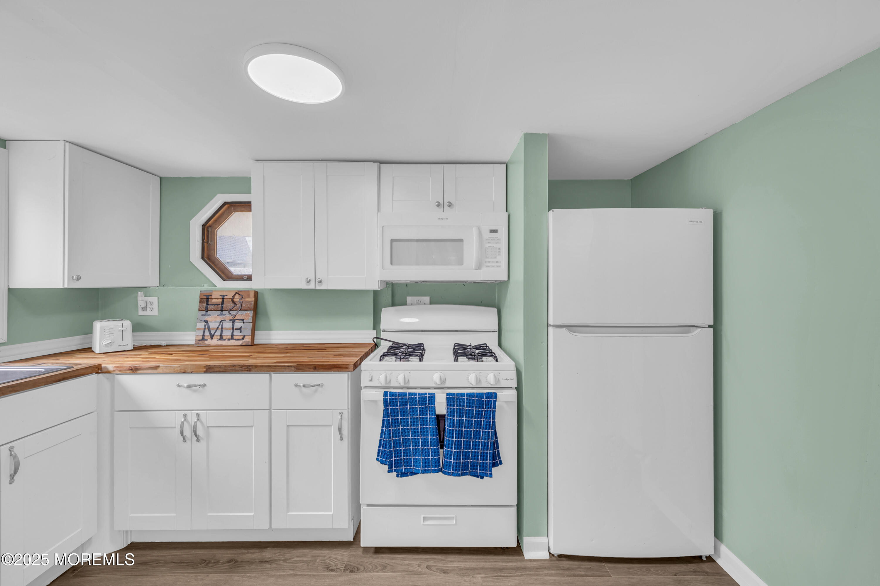 14 Maplewood Avenue, Keansburg, New Jersey image 8