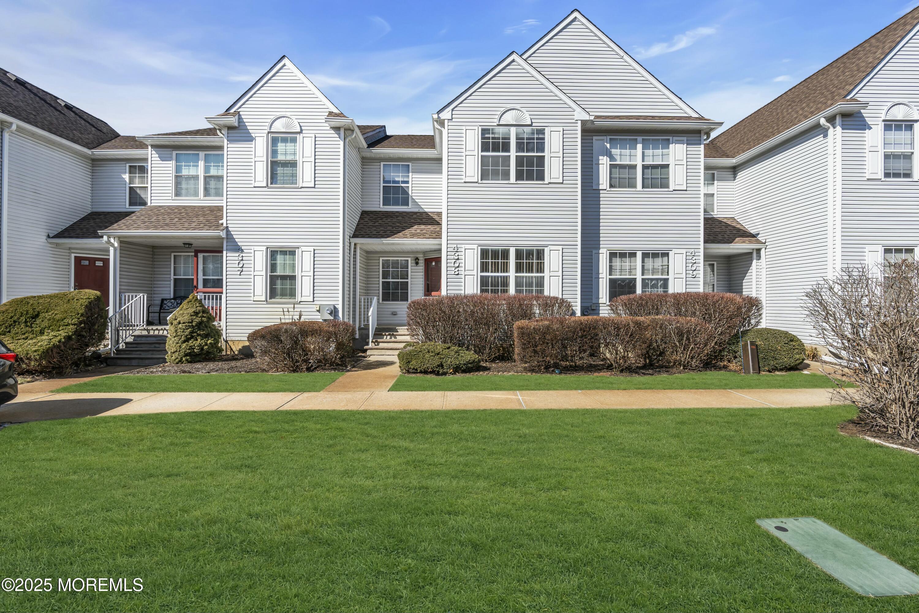 4308 Pepperidge Court, Freehold, New Jersey image 3