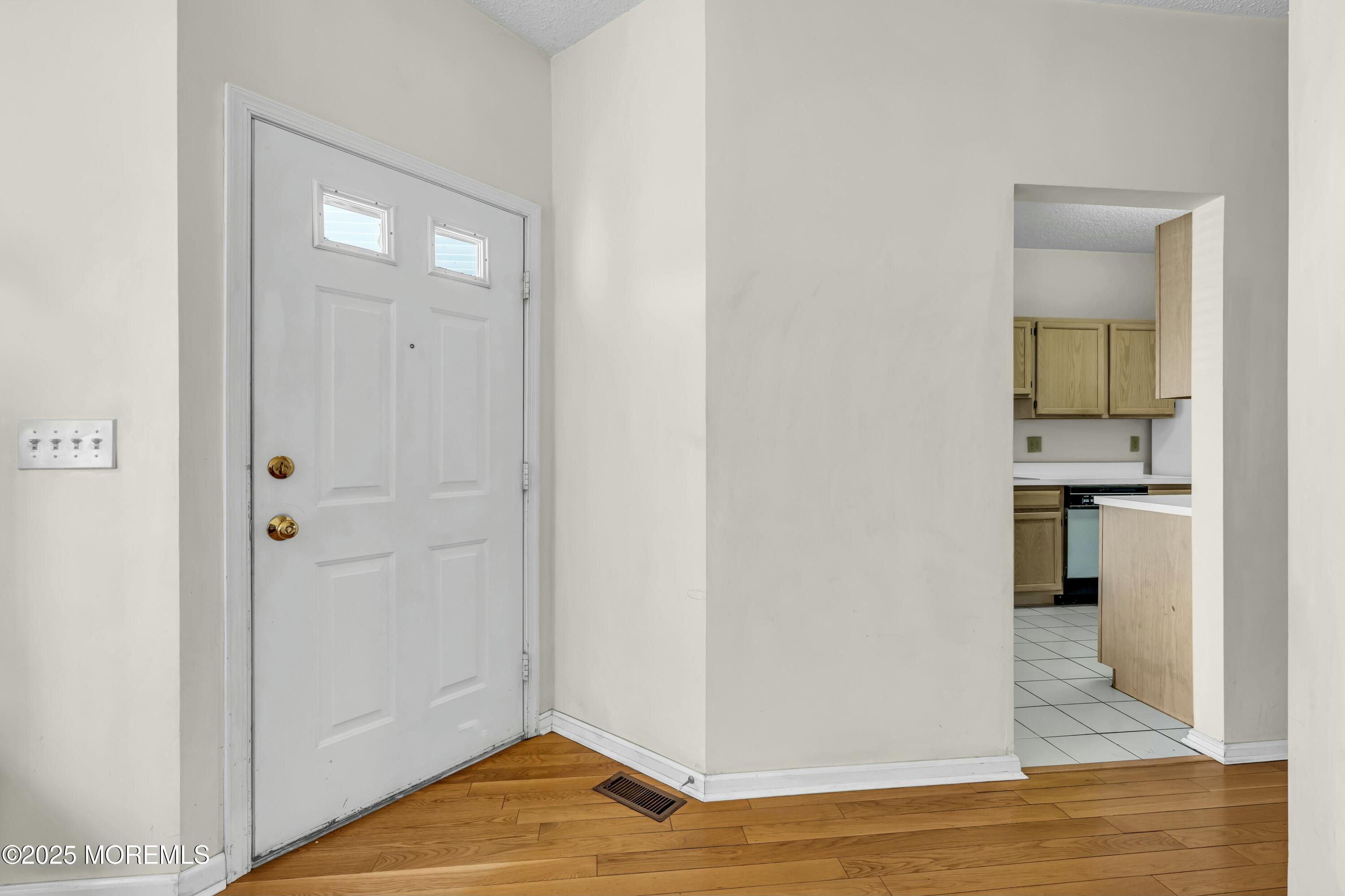 4308 Pepperidge Court, Freehold, New Jersey image 6