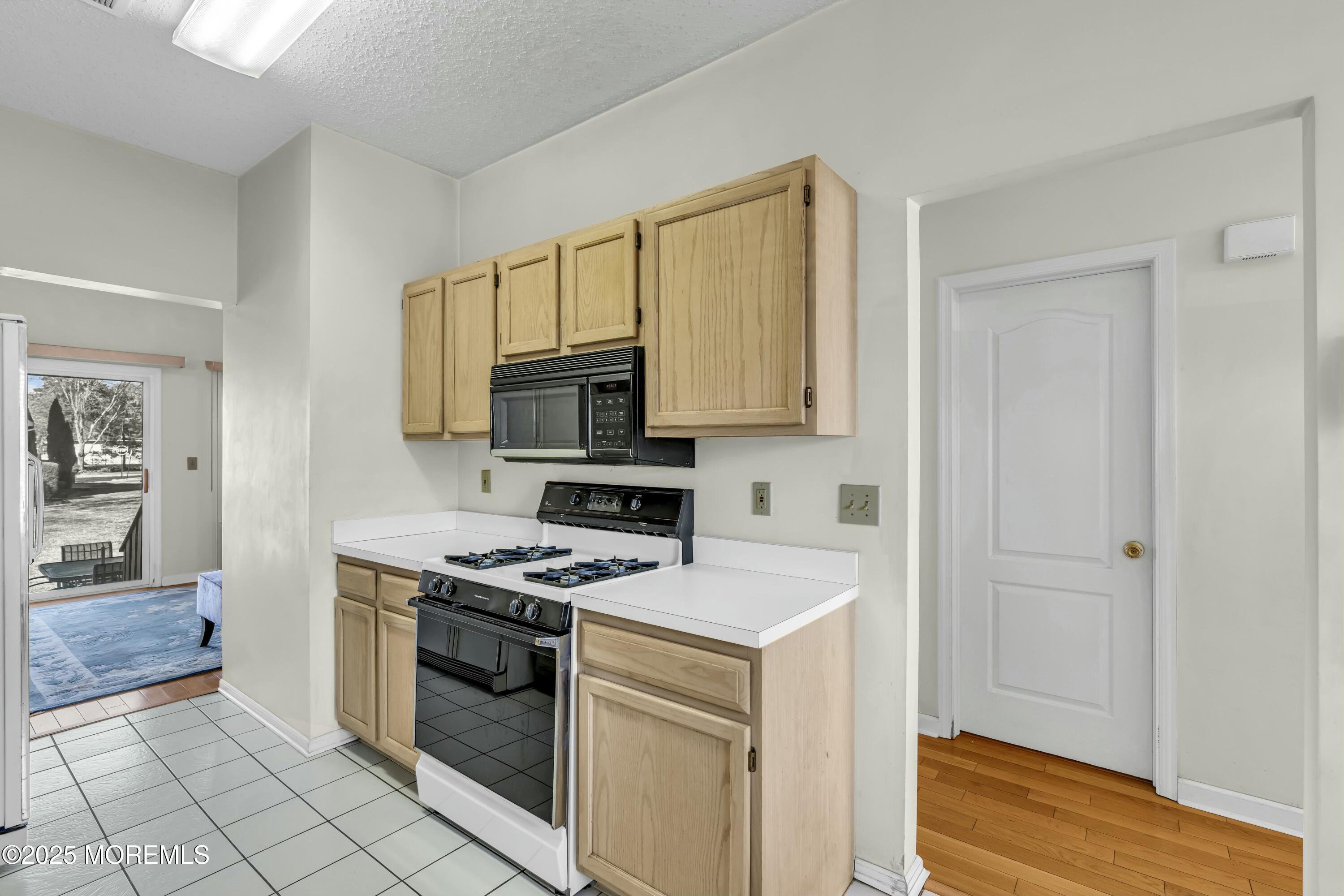 4308 Pepperidge Court, Freehold, New Jersey image 9