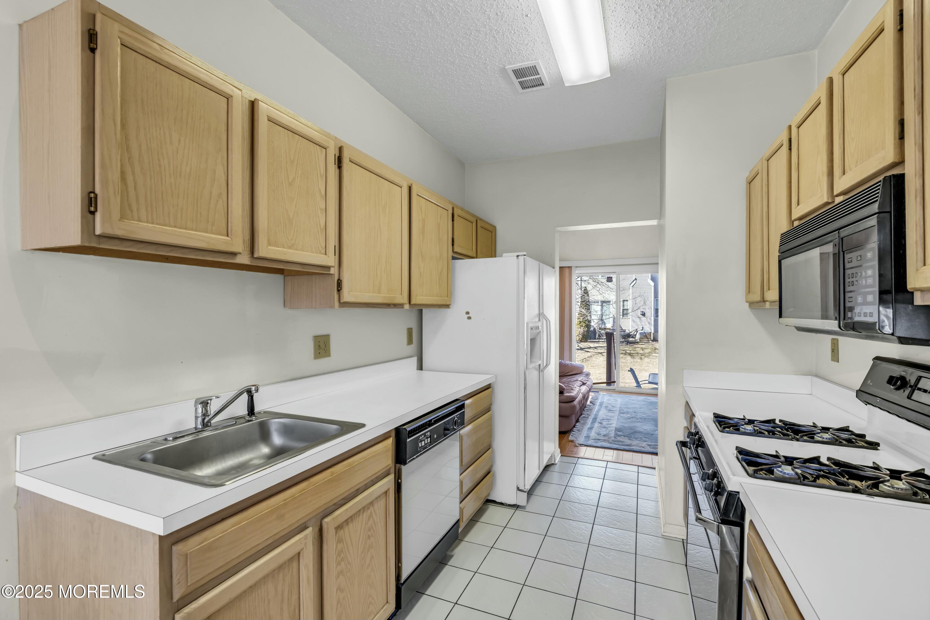4308 Pepperidge Court, Freehold, New Jersey image 10