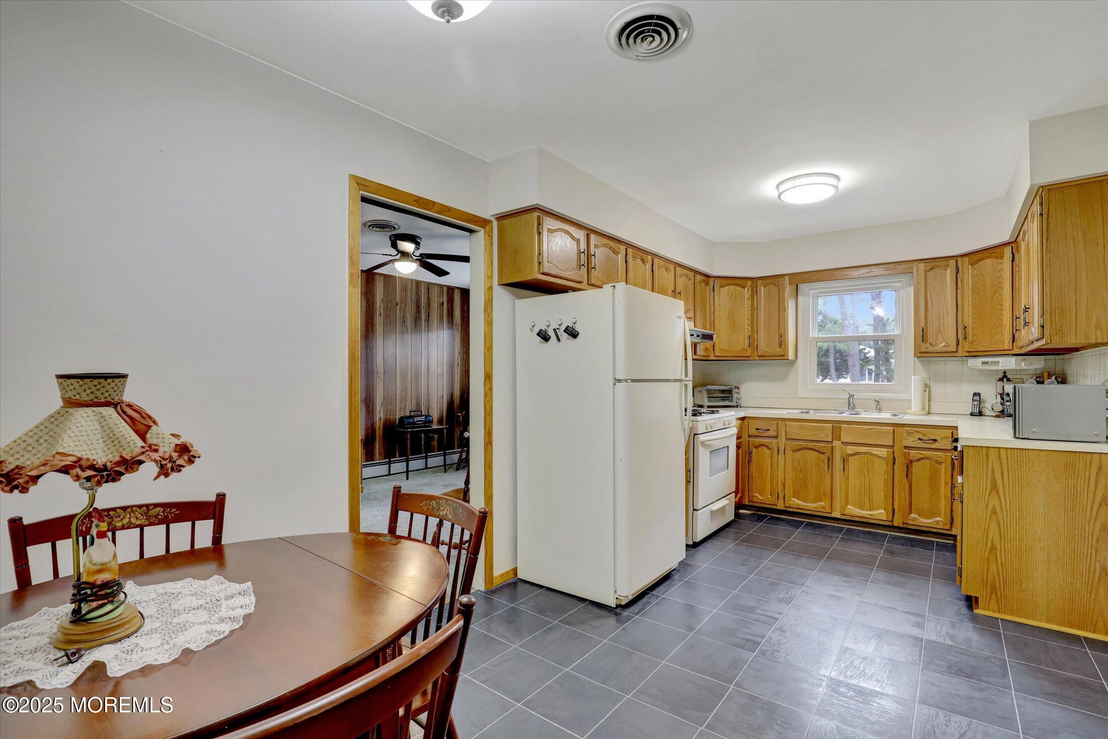 266 Westbrook Drive, Toms River, New Jersey image 15