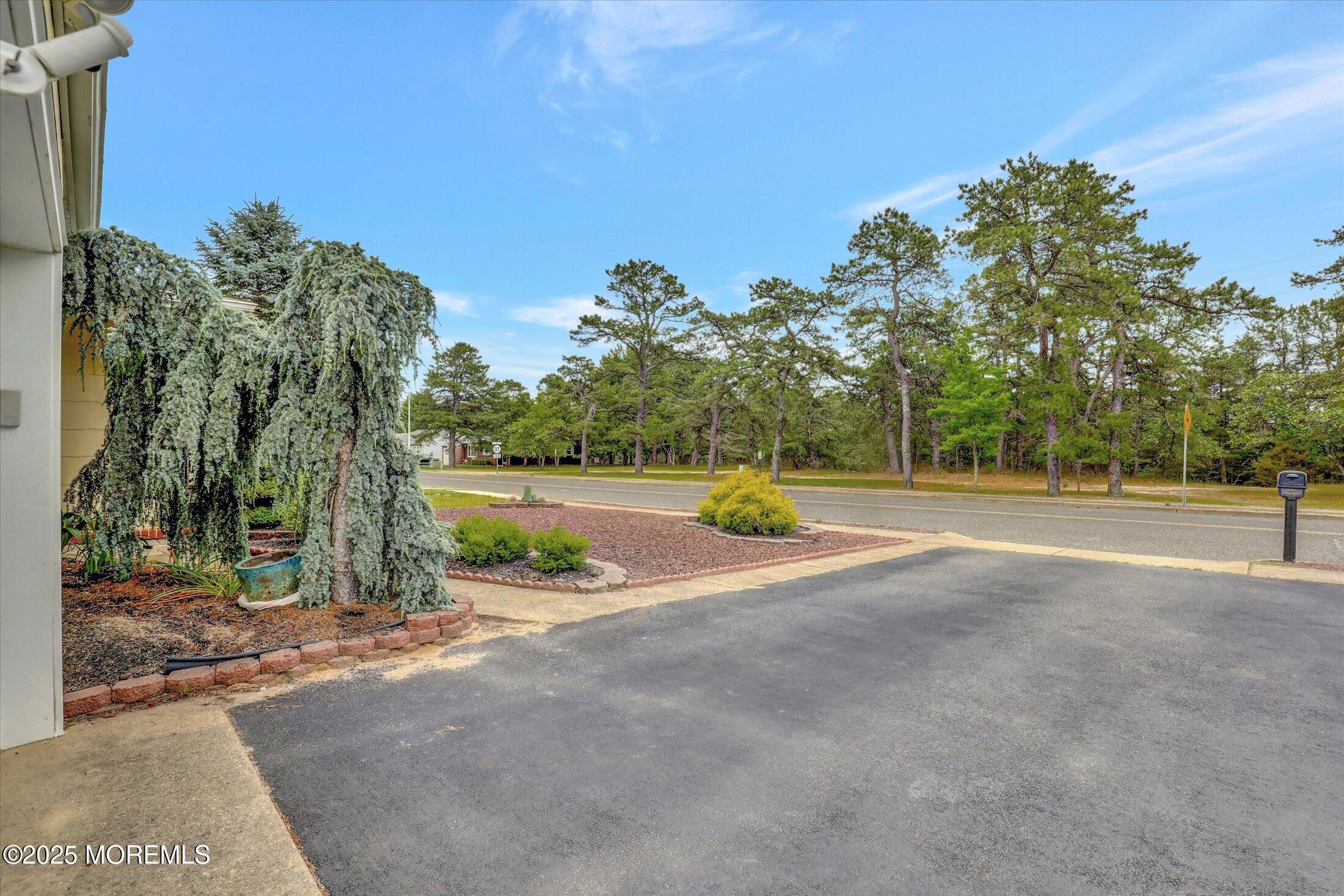 266 Westbrook Drive, Toms River, New Jersey image 3