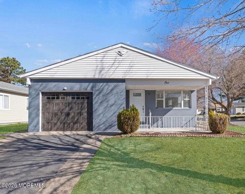 1 Redlands Court Toms River NJ 08757