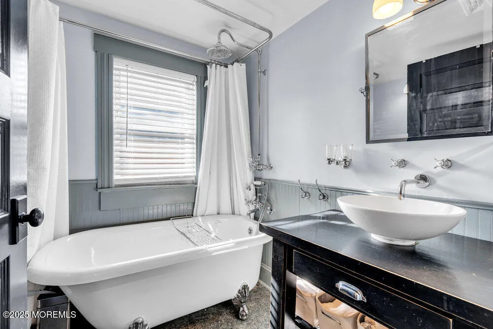 Belmar, New Jersey 07719, United States, 4 Bedrooms Bedrooms, ,2 BathroomsBathrooms,Residential,Active,120963