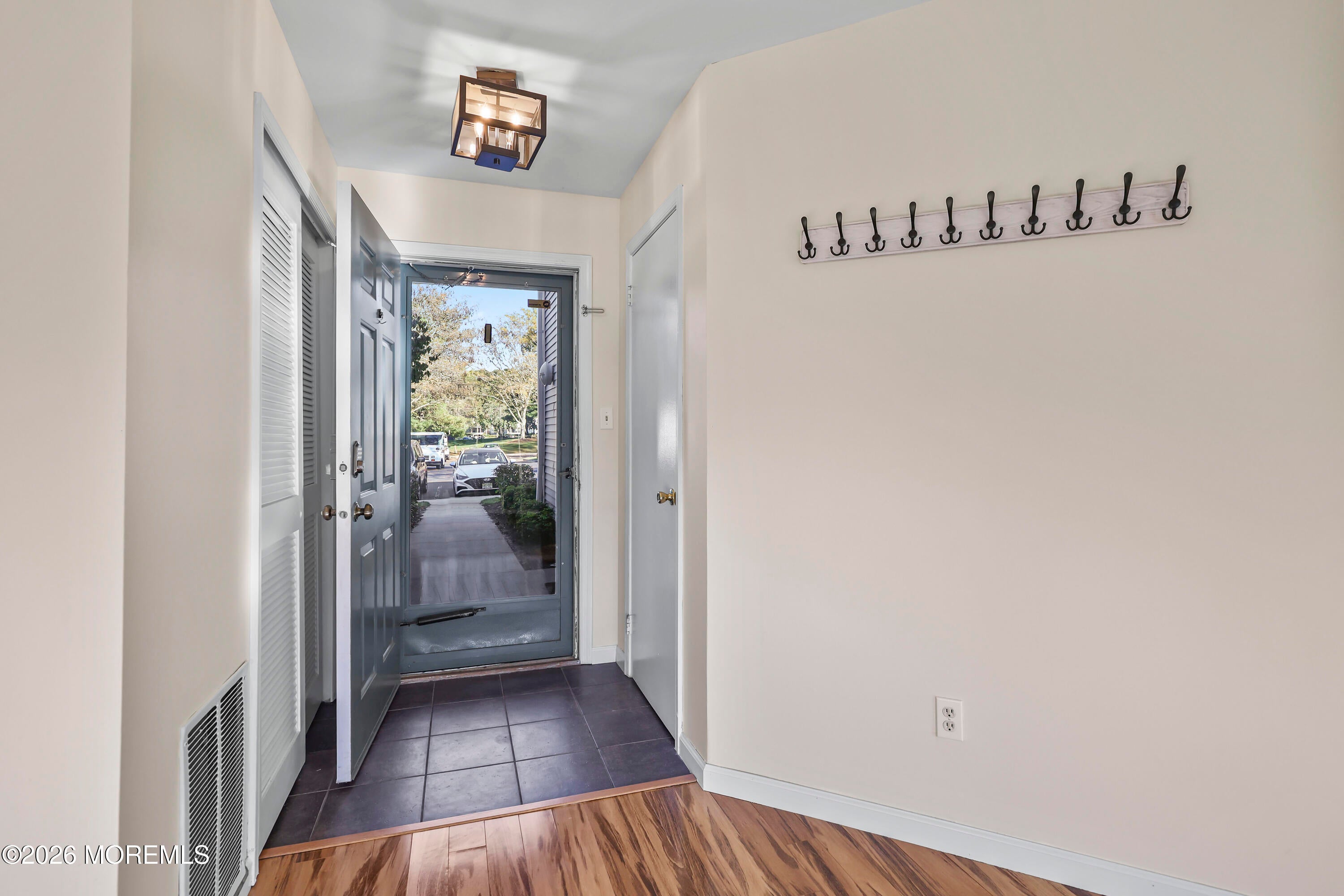 355 Sequoia Court