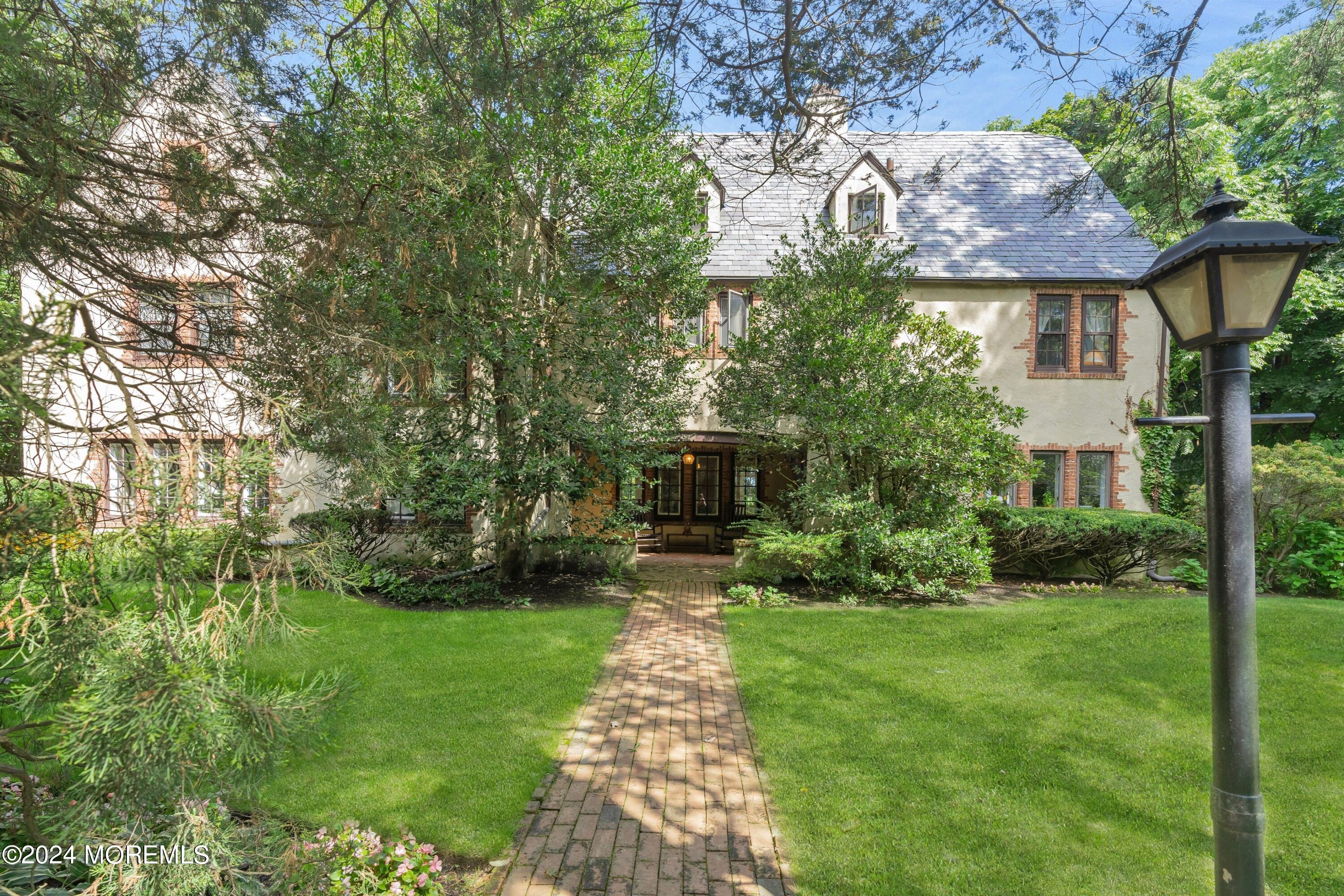 13 Serpentine Drive, Middletown, New Jersey image 1