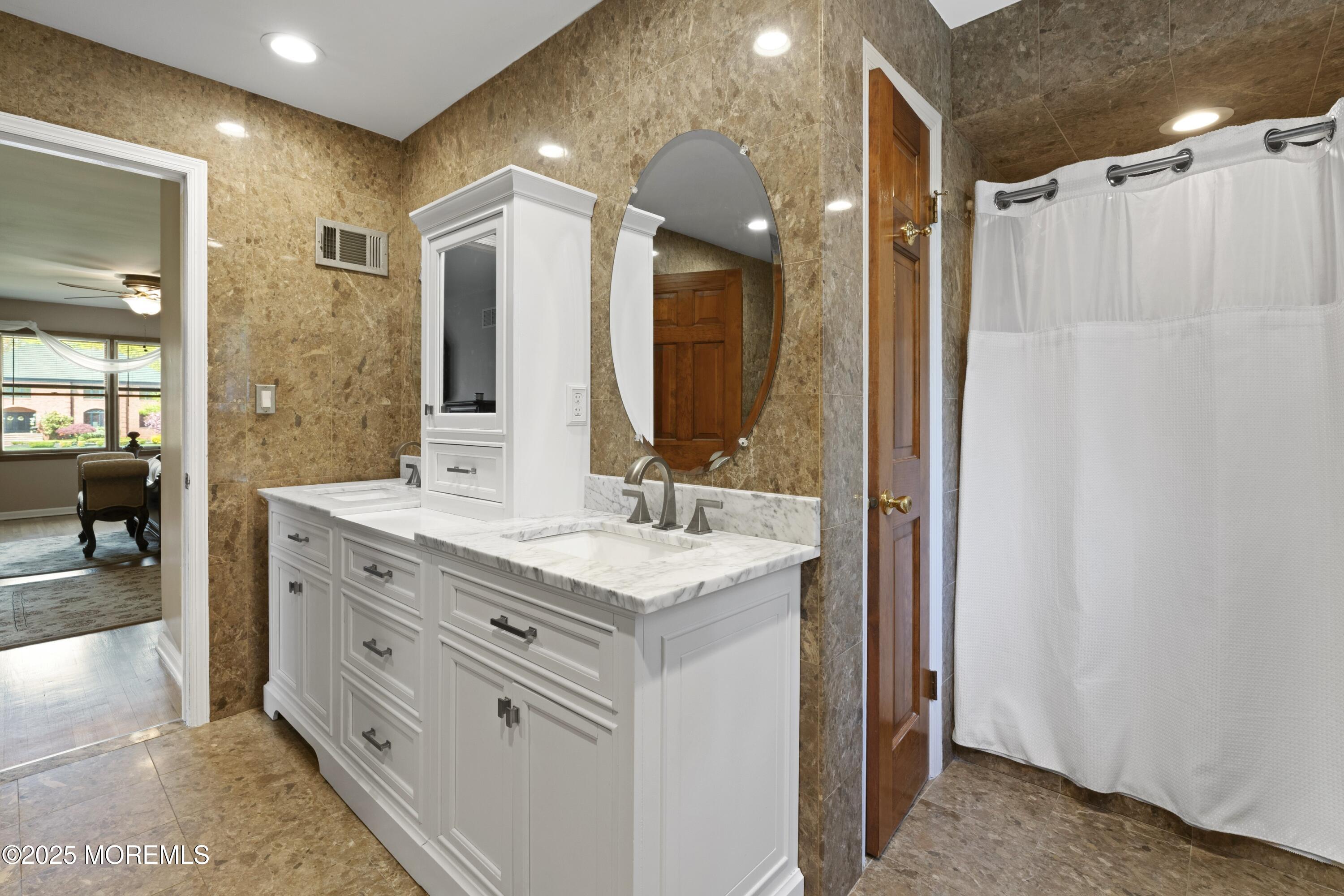 4 Tara Court, Holmdel, New Jersey image 35