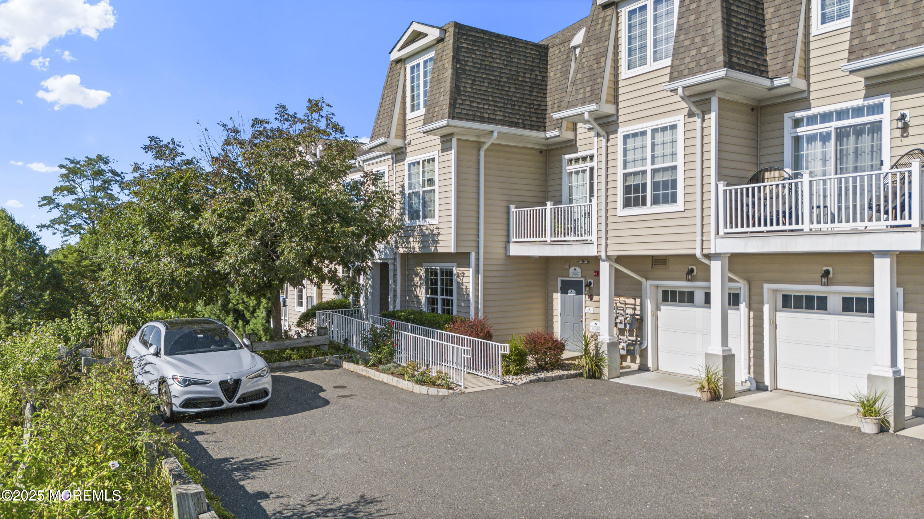 203 April Way, Middletown, New Jersey image 1