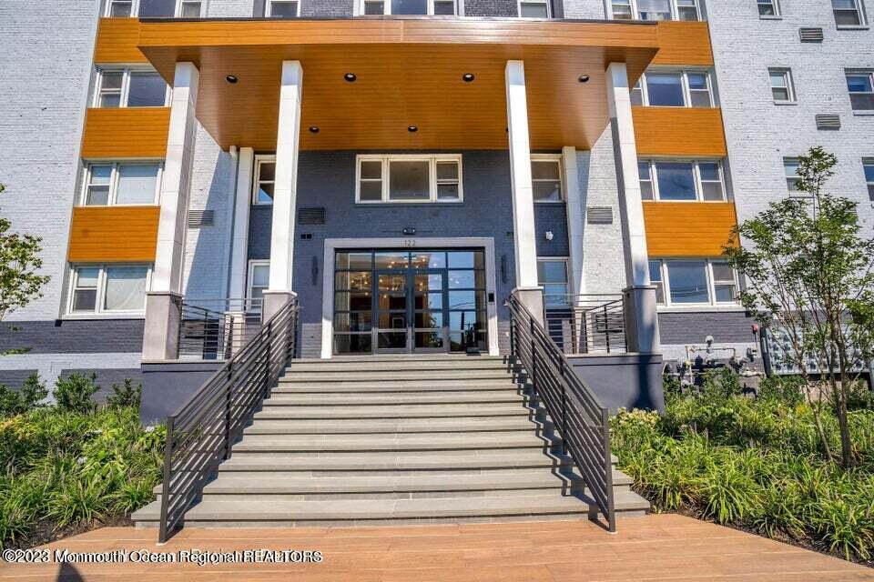 122 Bodman Place 5E