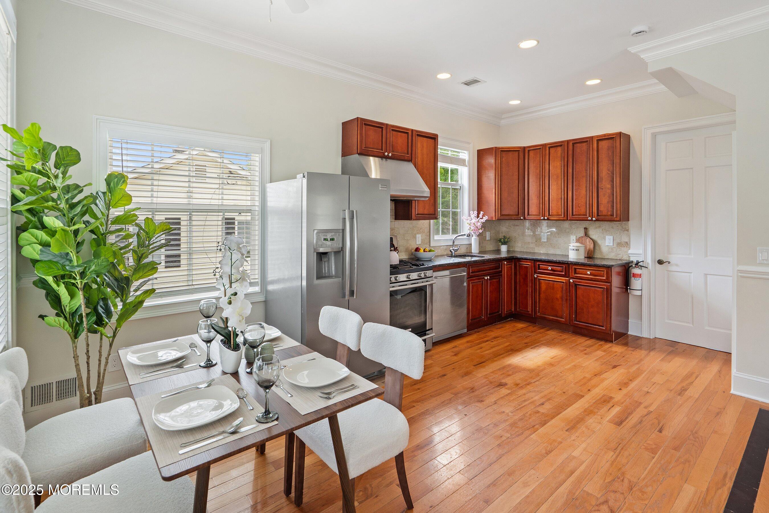 35 Sweetmans Lane, Manalapan, New Jersey image 2