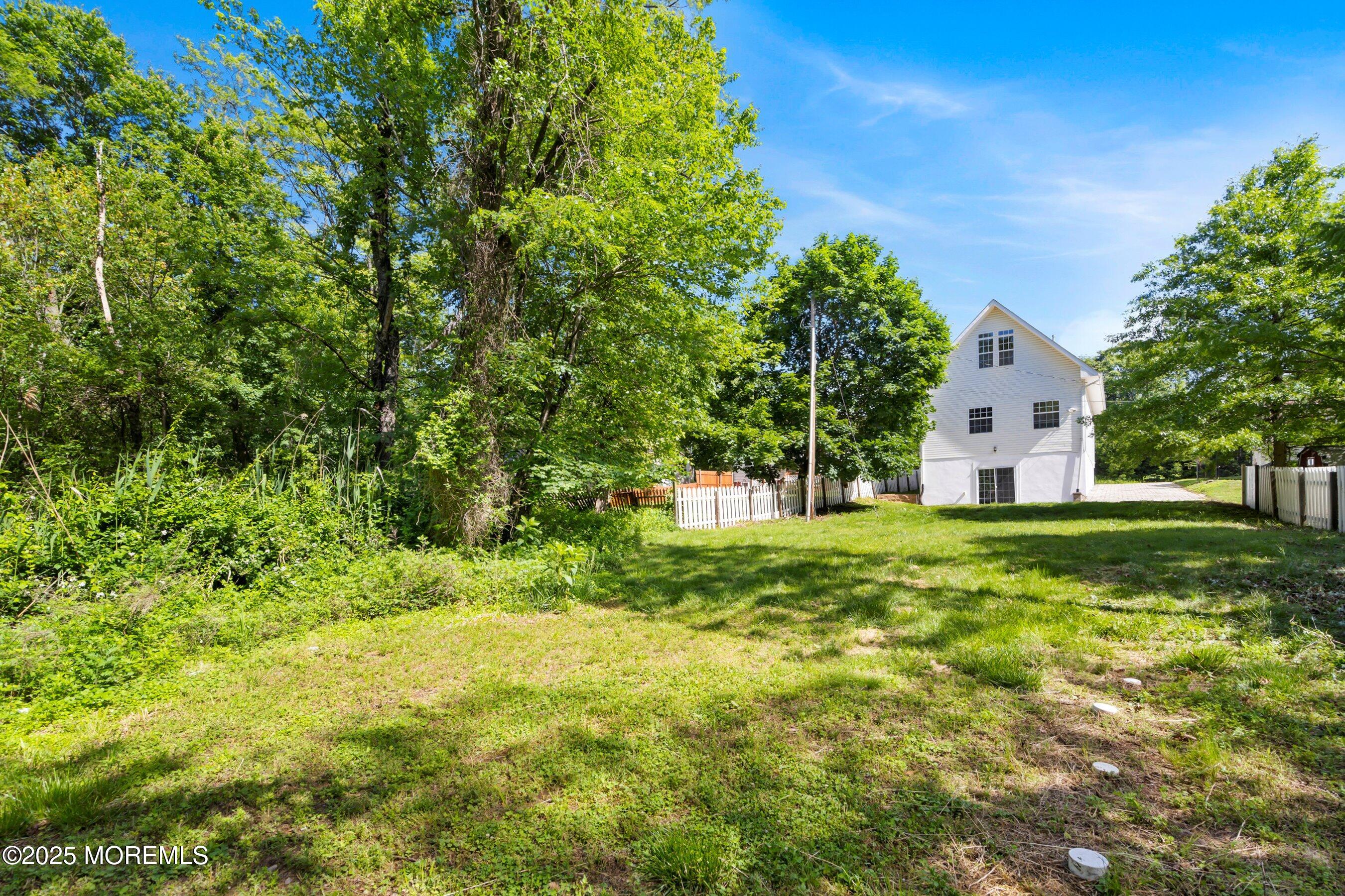 35 Sweetmans Lane, Manalapan, New Jersey image 17